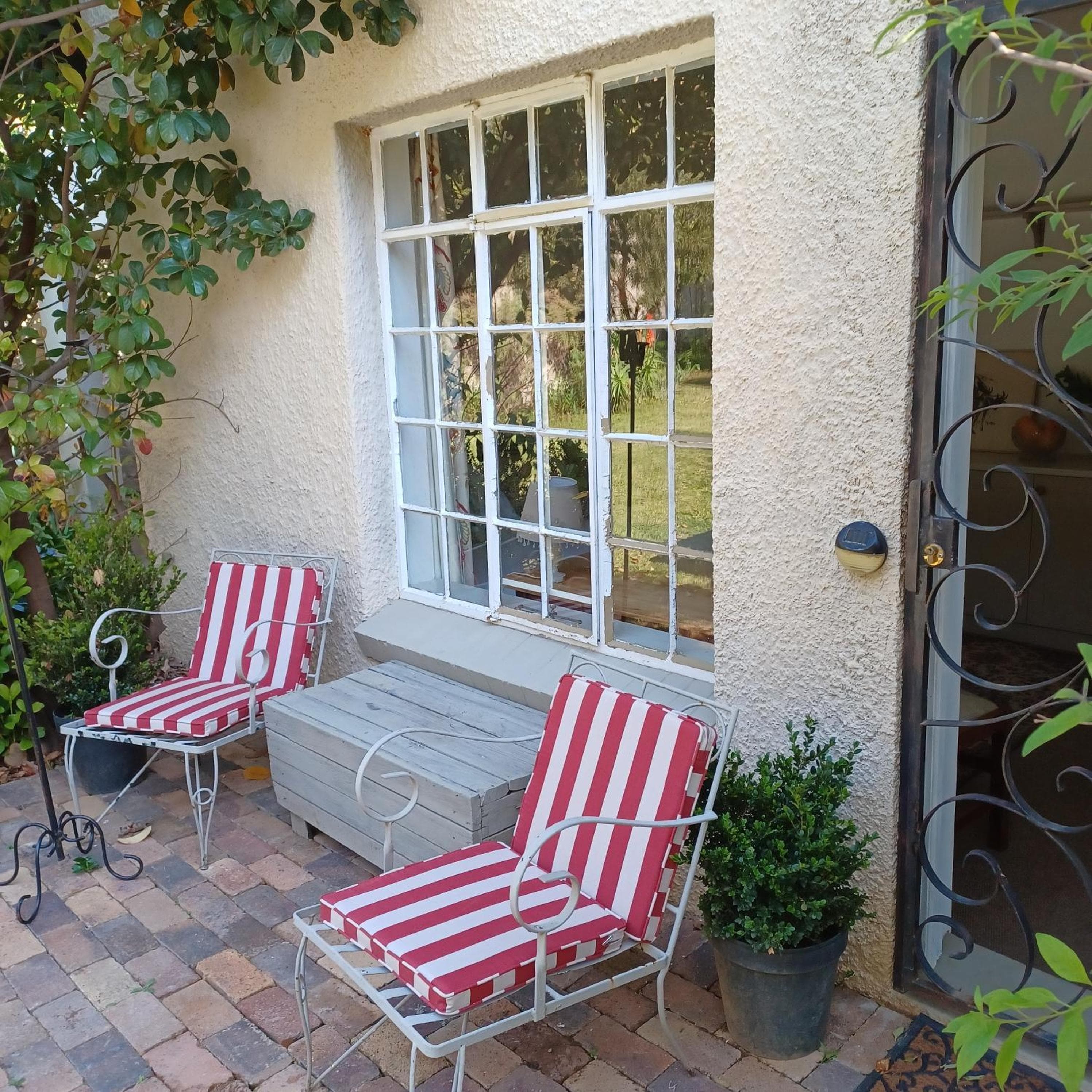 Craighall Park Stylish Garden Studio