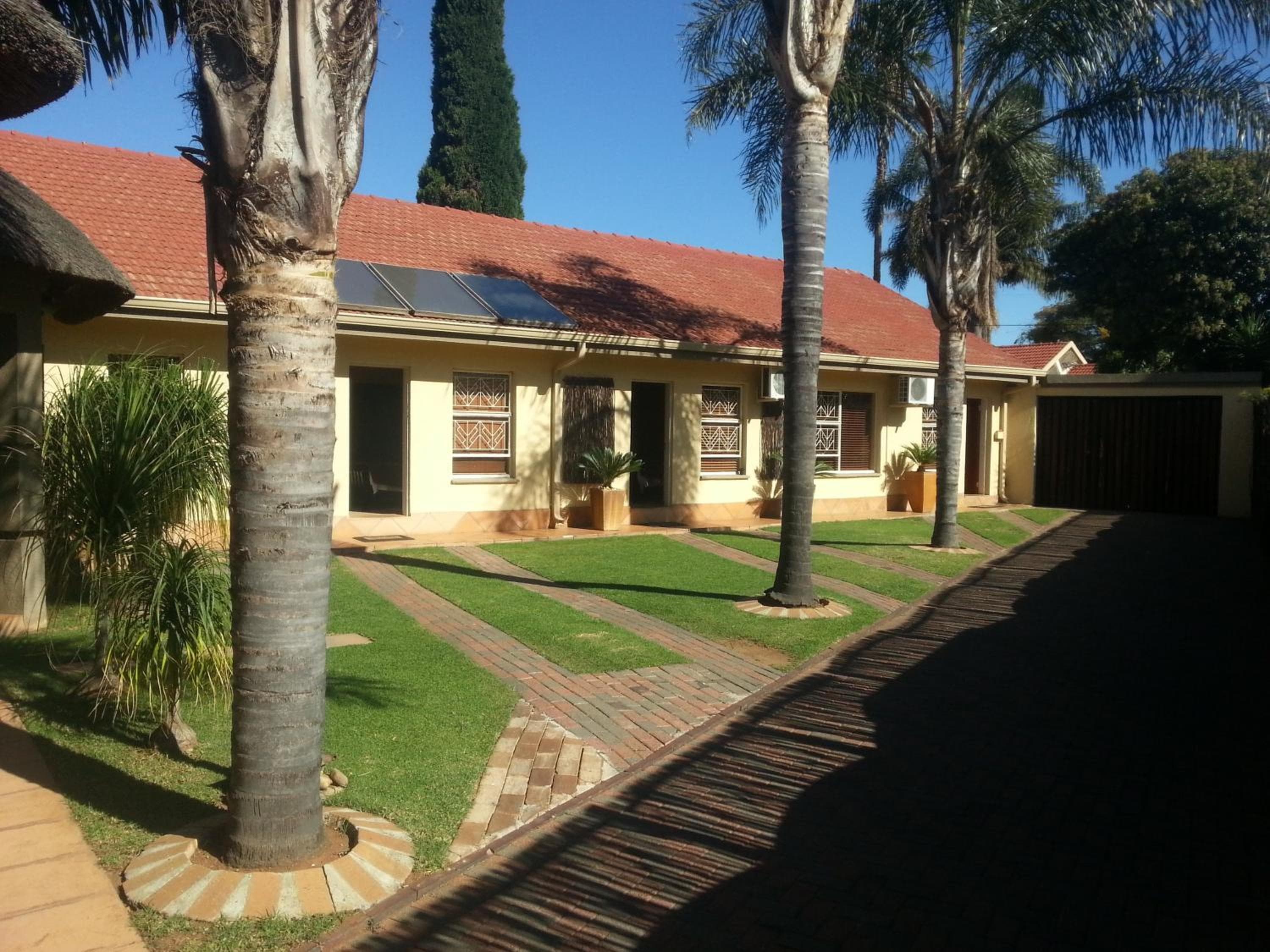 Big "5" Guesthouse