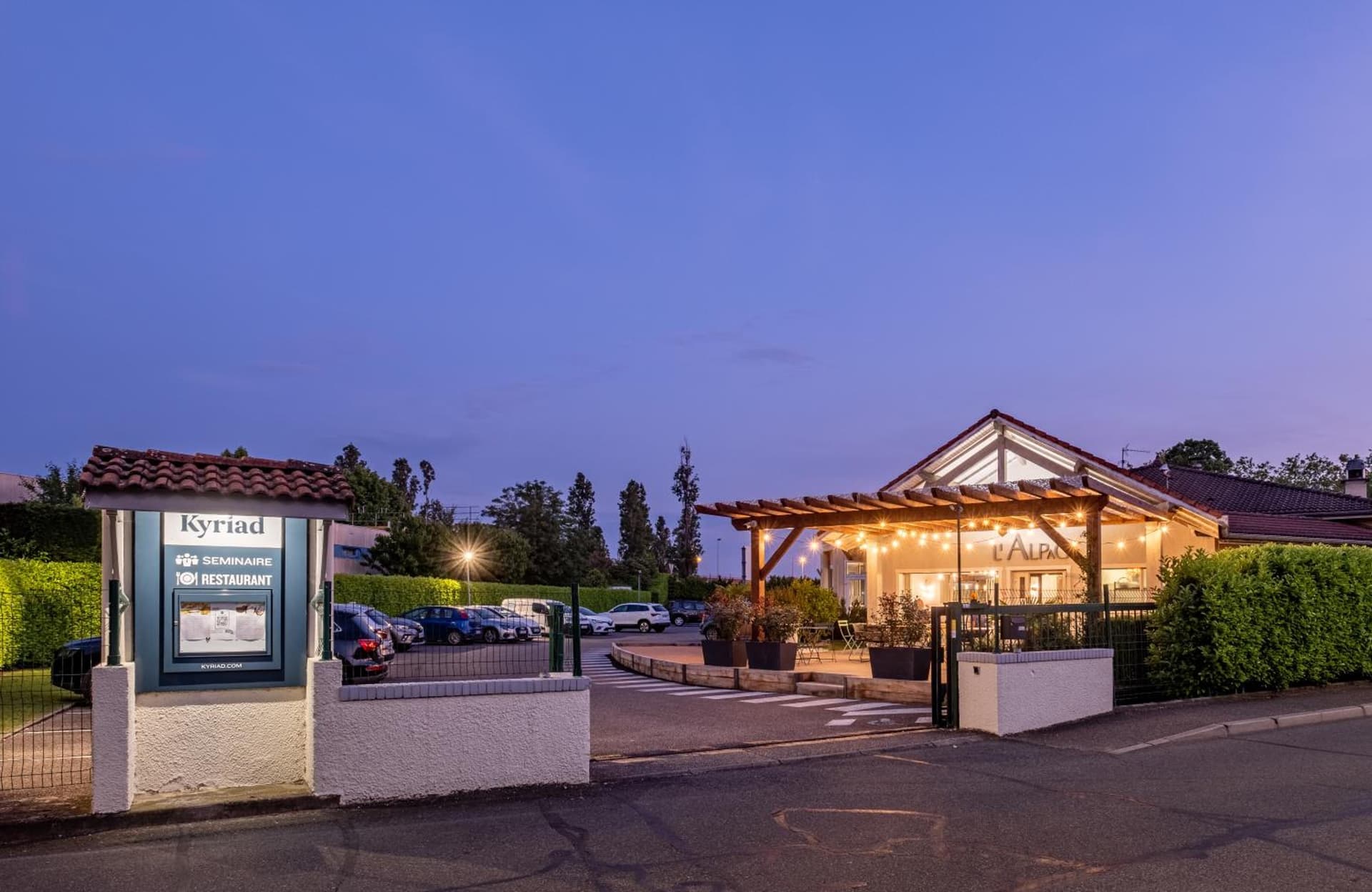 Kyriad Lyon Est - Bron Eurexpo Le Cottage
