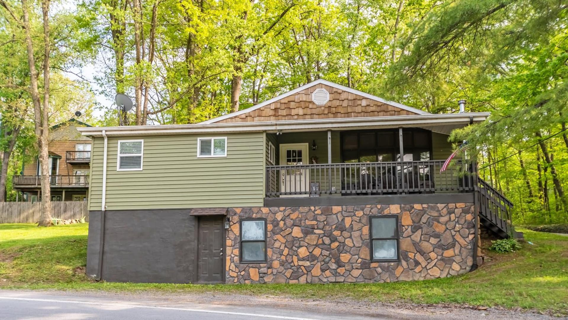 Kare Bear Cabin
