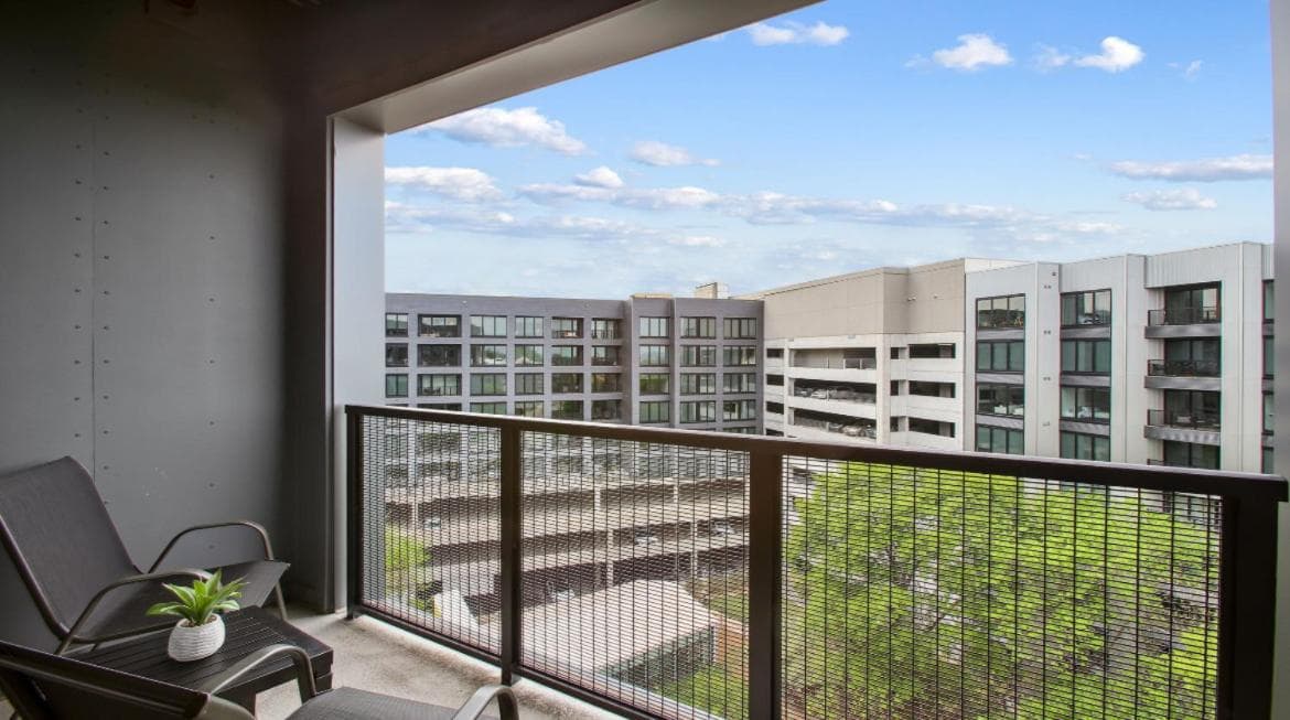 Amazing Midtown 2 bdrm