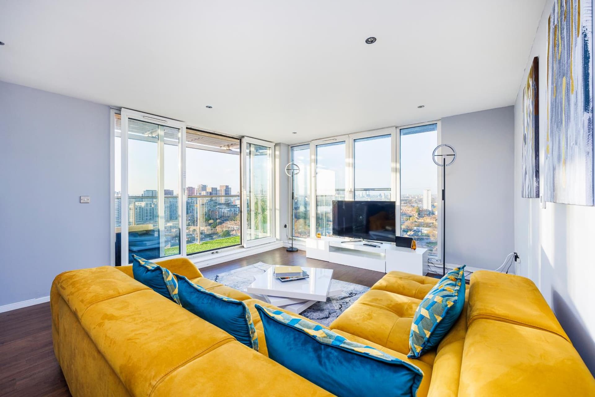 Austin David Apartments ExCeL 3
