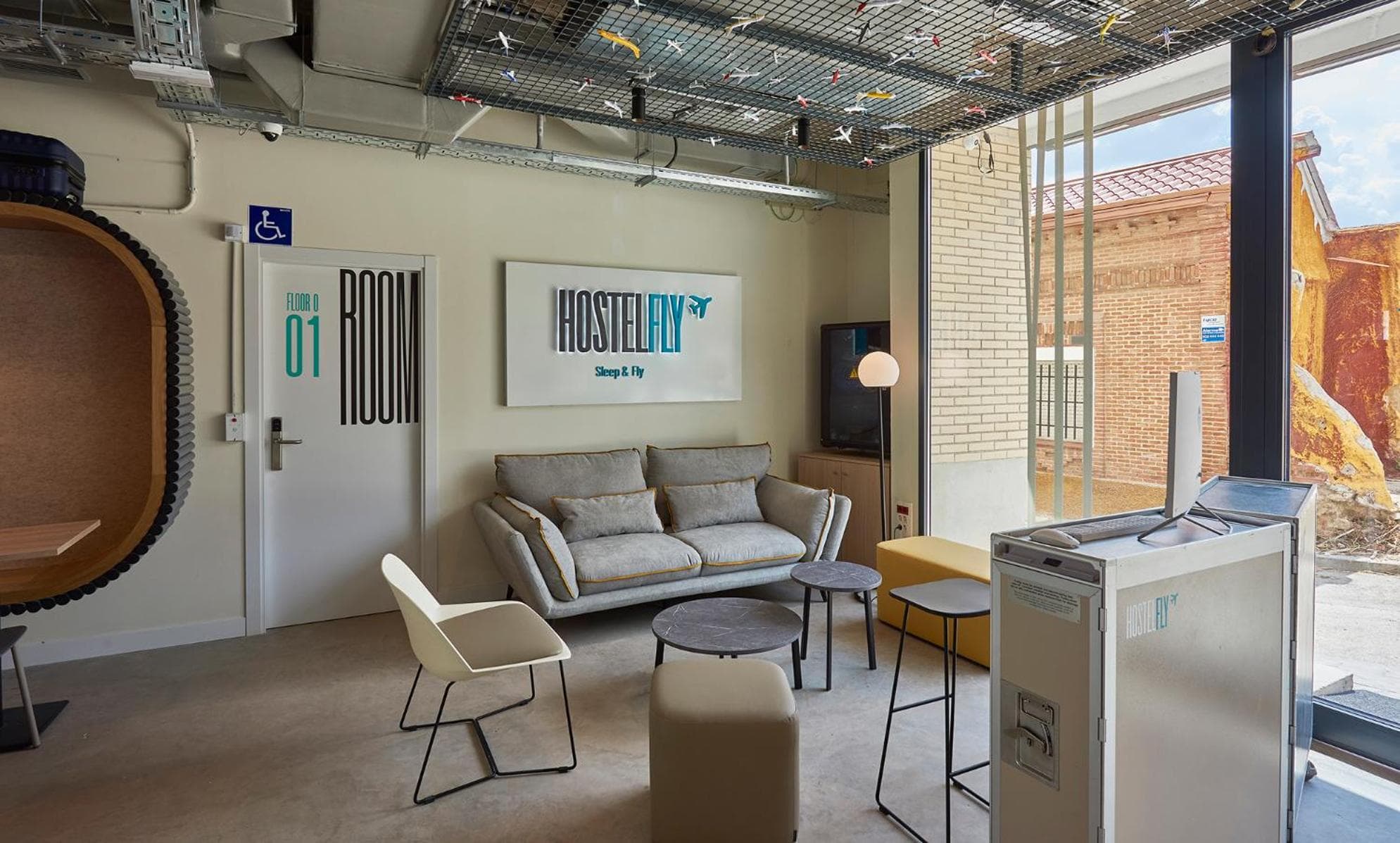Hostelfly Madrid Airport