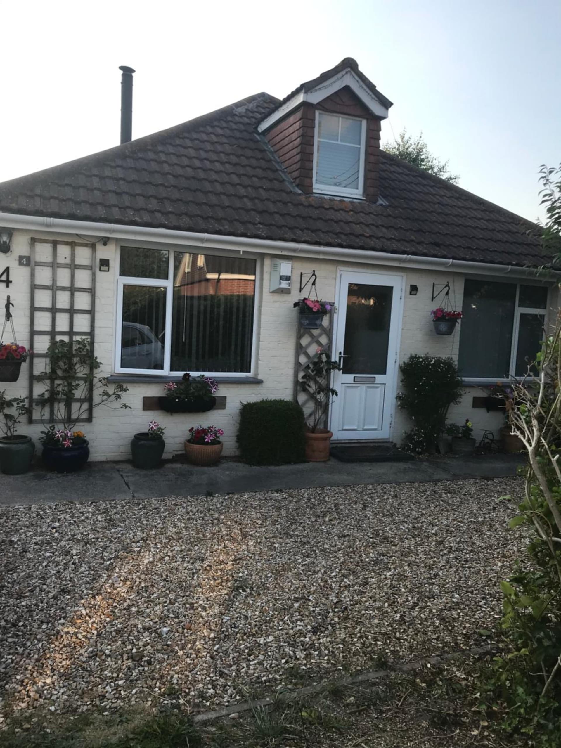 Annexe in lymington with private use of hot tub