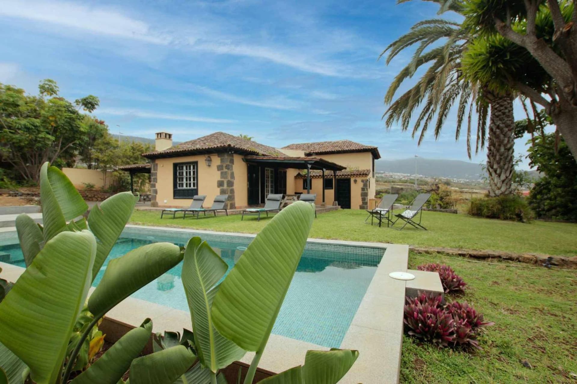 Casa privada con piscina-jacuzzi en La Orotava