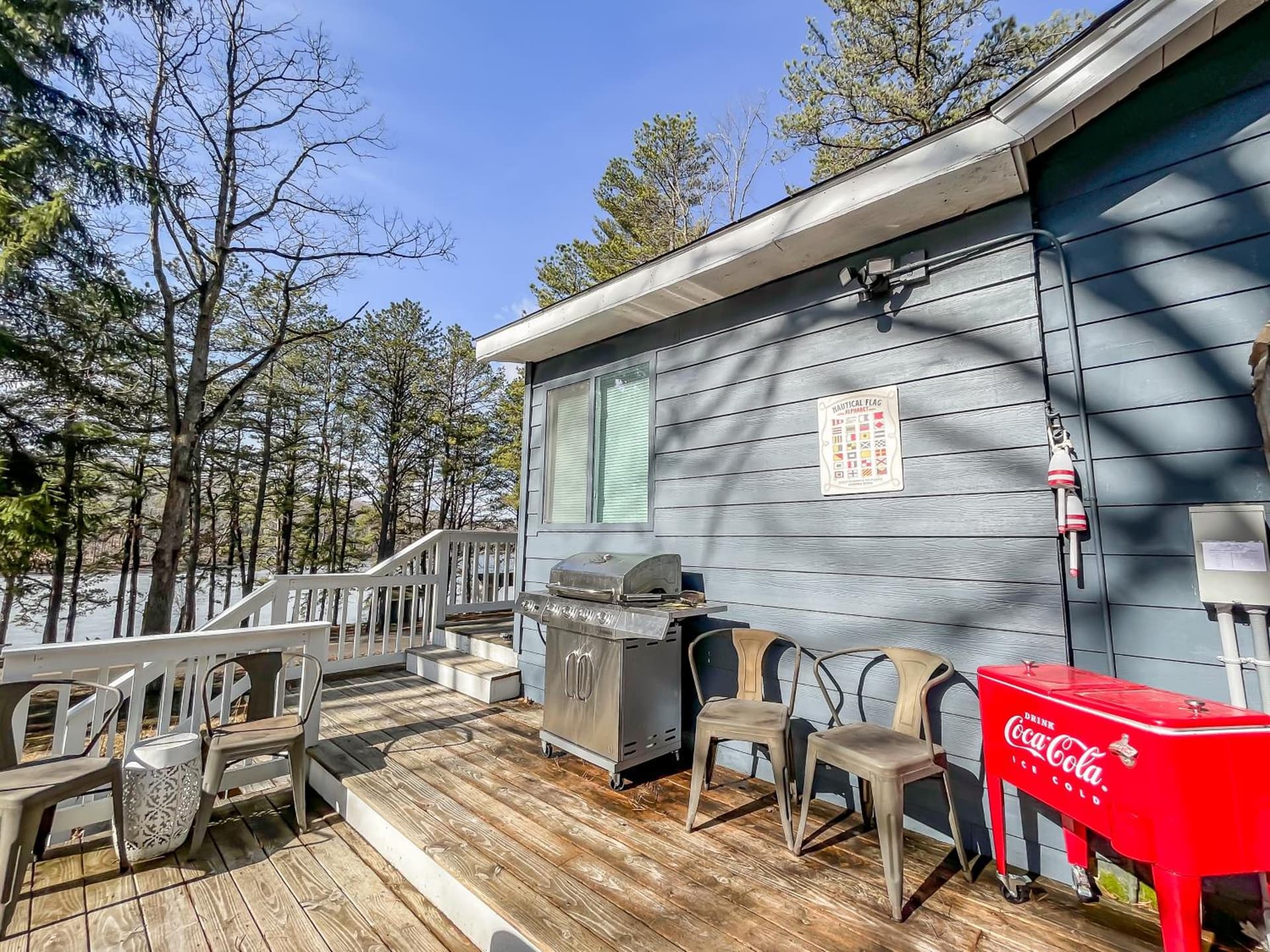 Iconic Cabin Hot tub fire pit lakefront dock pet friendly and more