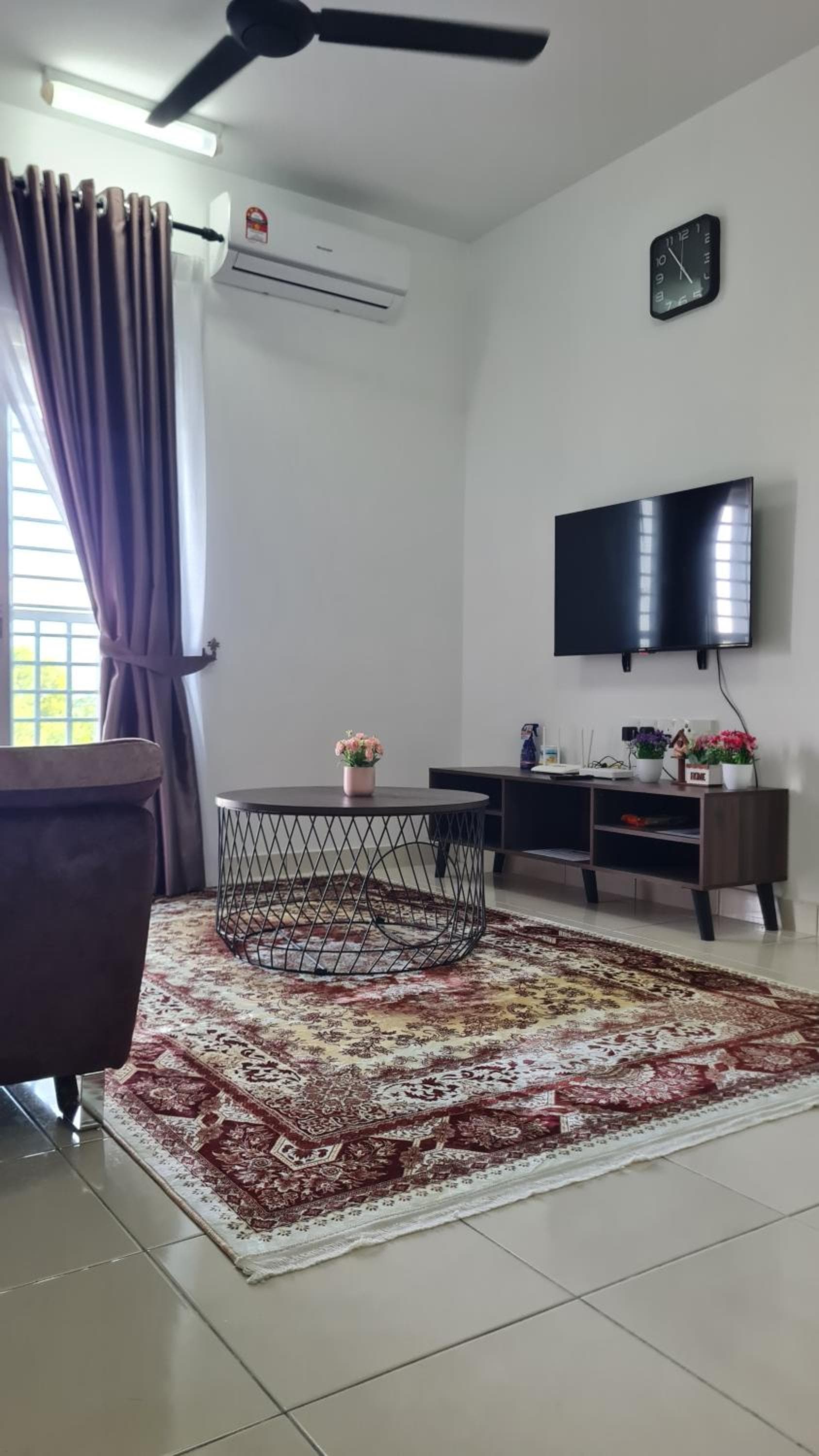 Alanis Suite KLIA With Neflix