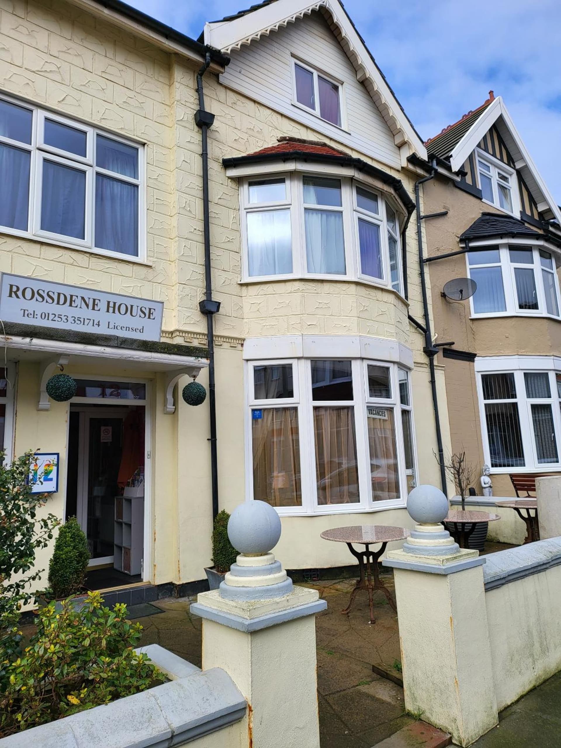 Rossdene House