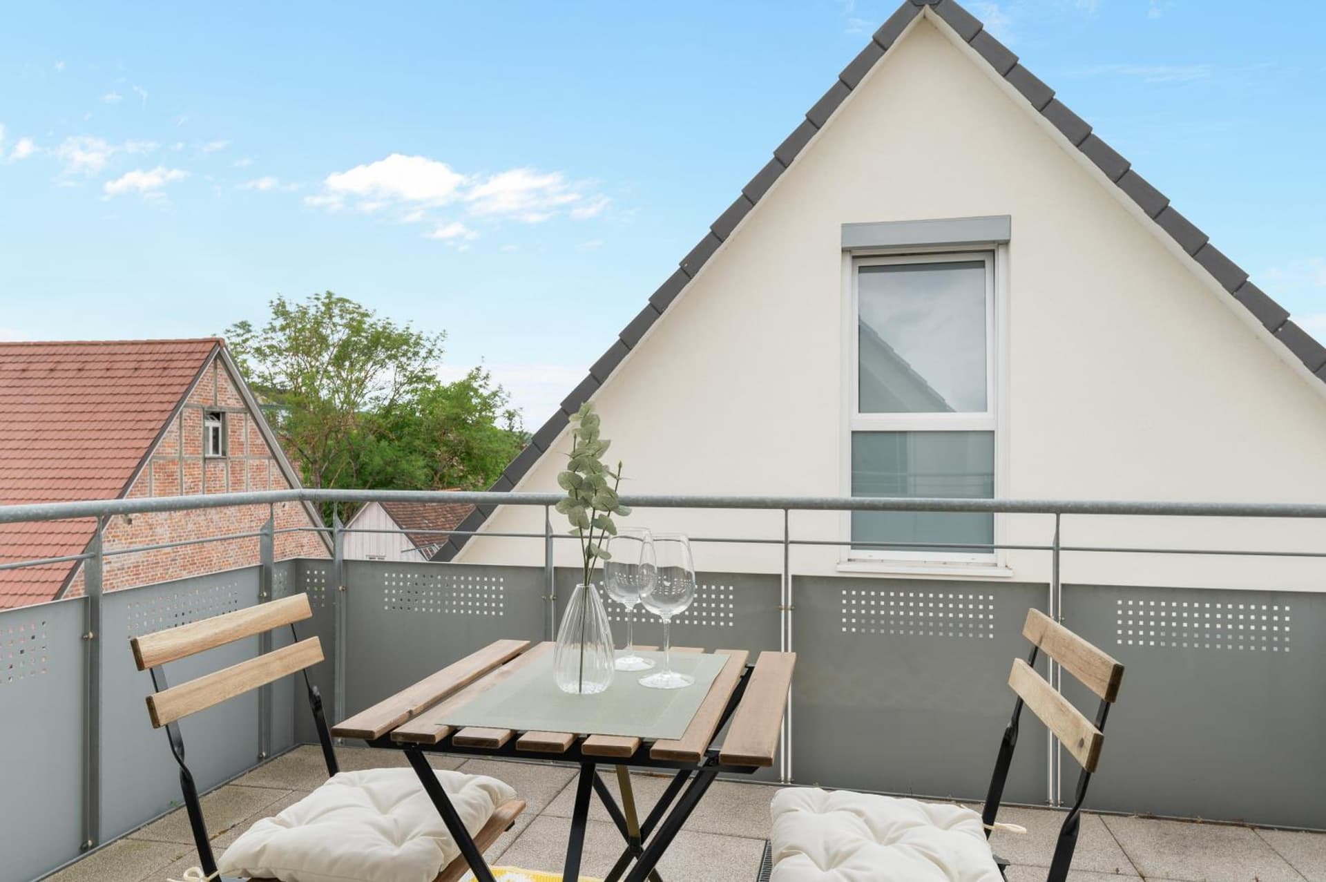 Design-Apartment - Küche - Balkon - Tiefgarage