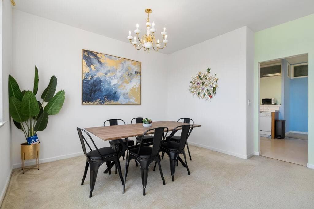 Nancy Homes - Private Rooms with private or shared bathroom and shared kitchen near Kaiser SFO