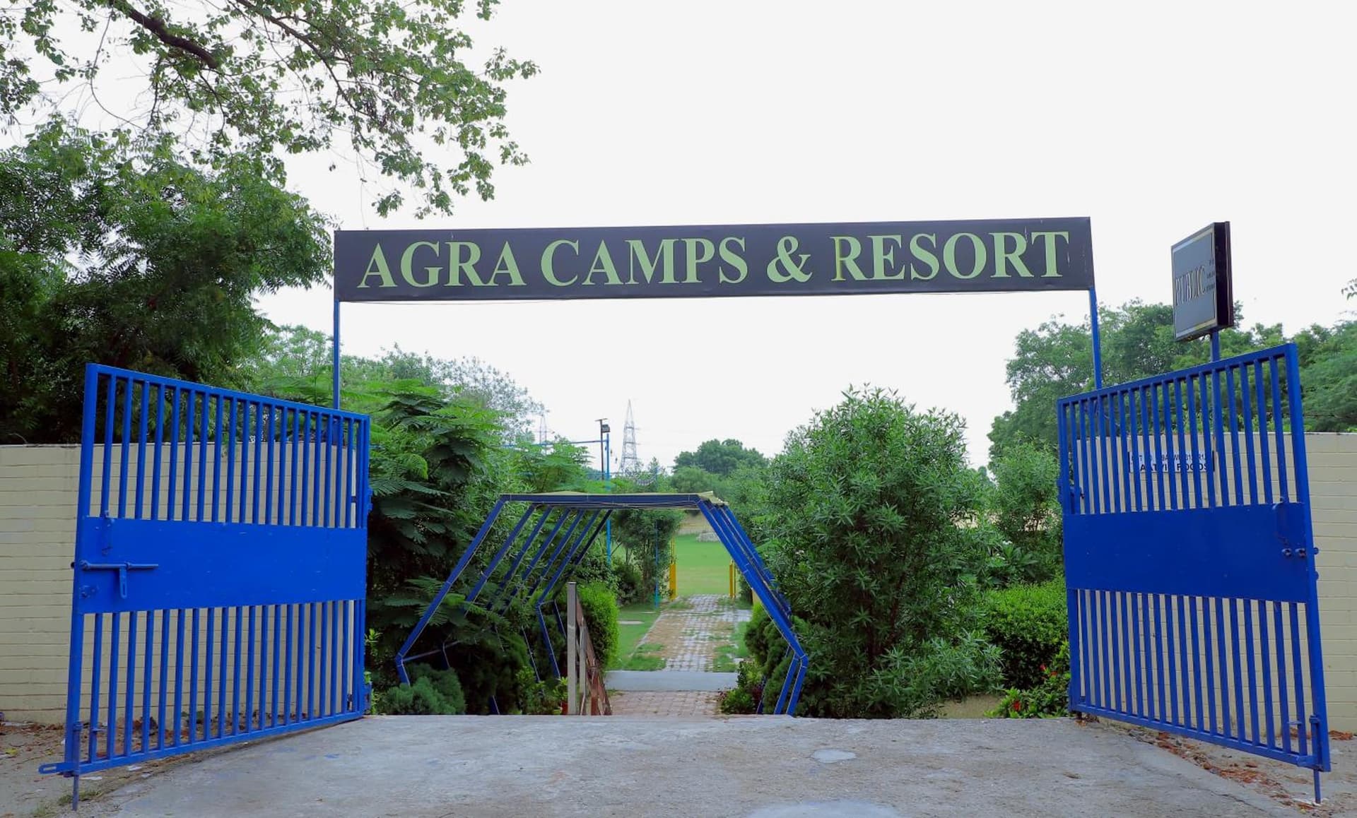 Agra Camps and Resort