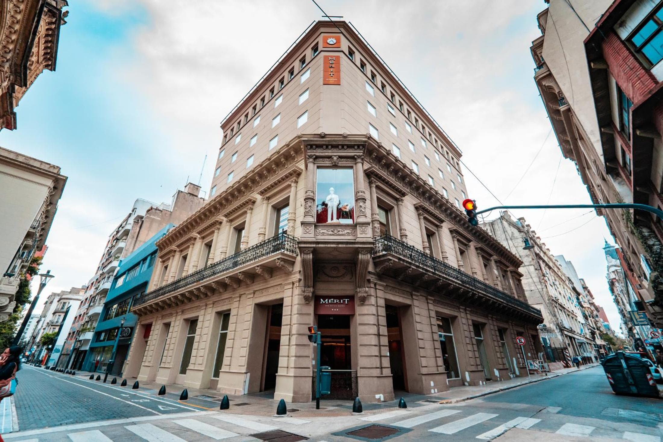 Mérit San Telmo by Amérian