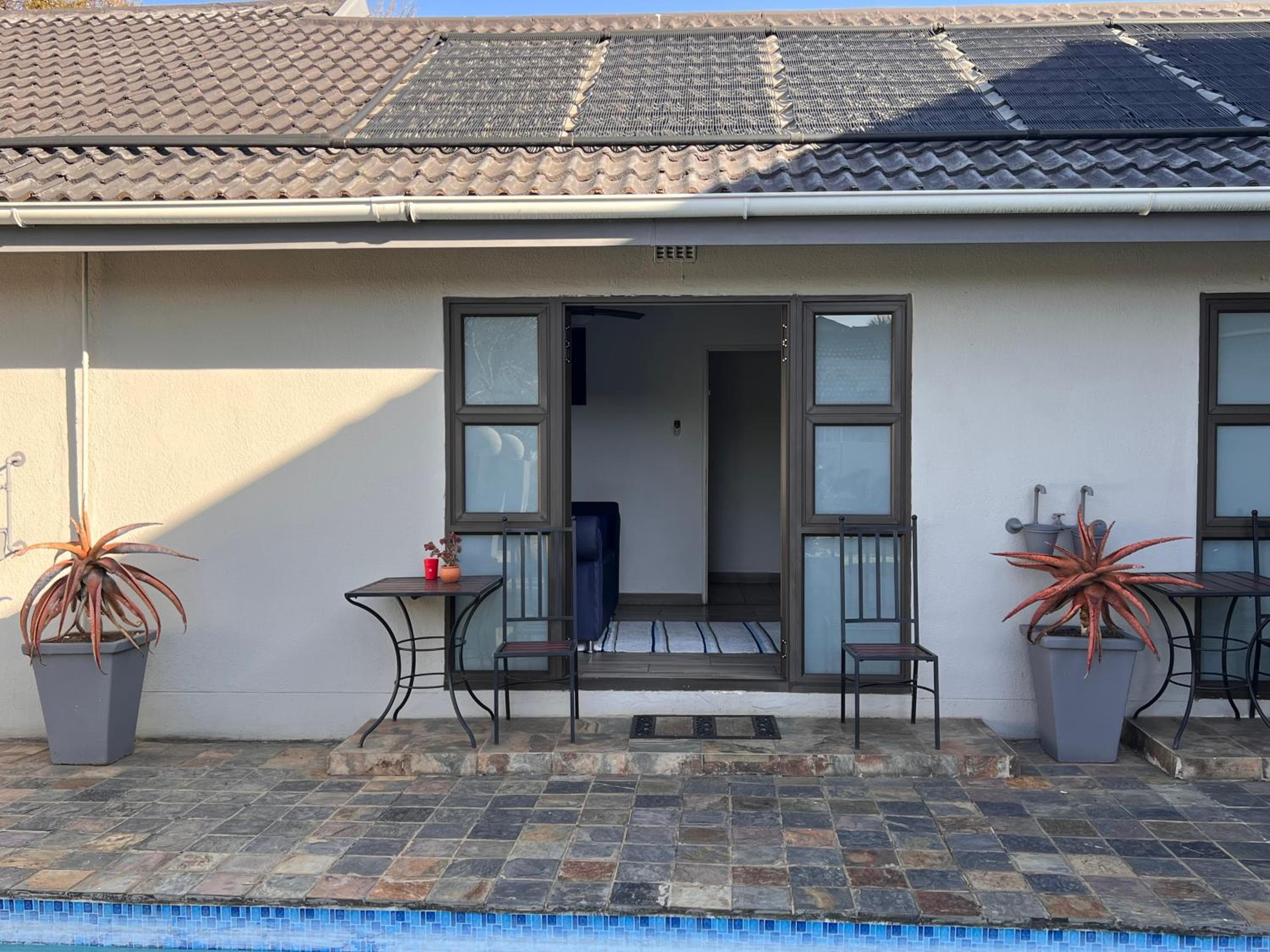 2 Op Terblanche Guesthouse