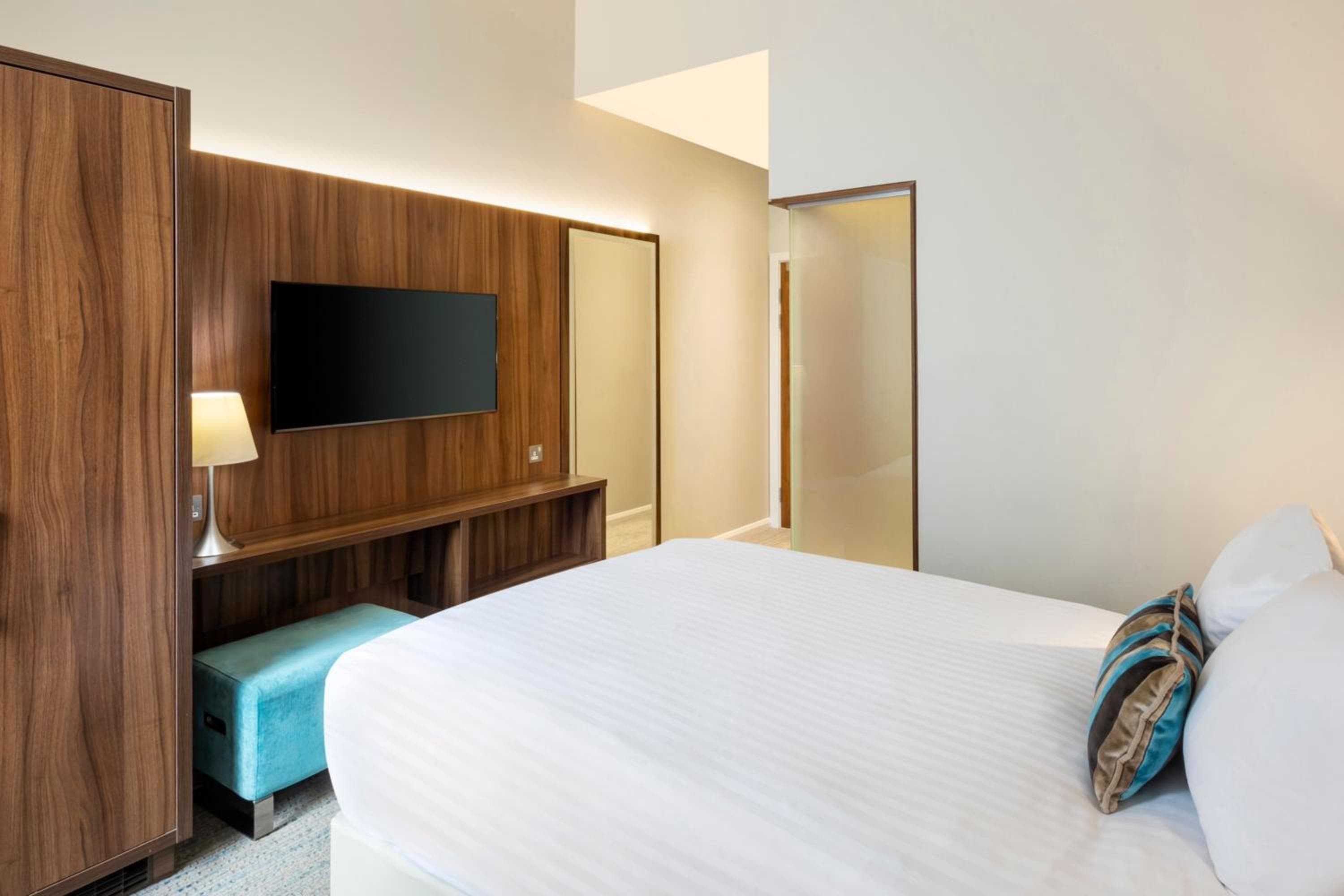Courtyard by Marriott Edinburgh 5