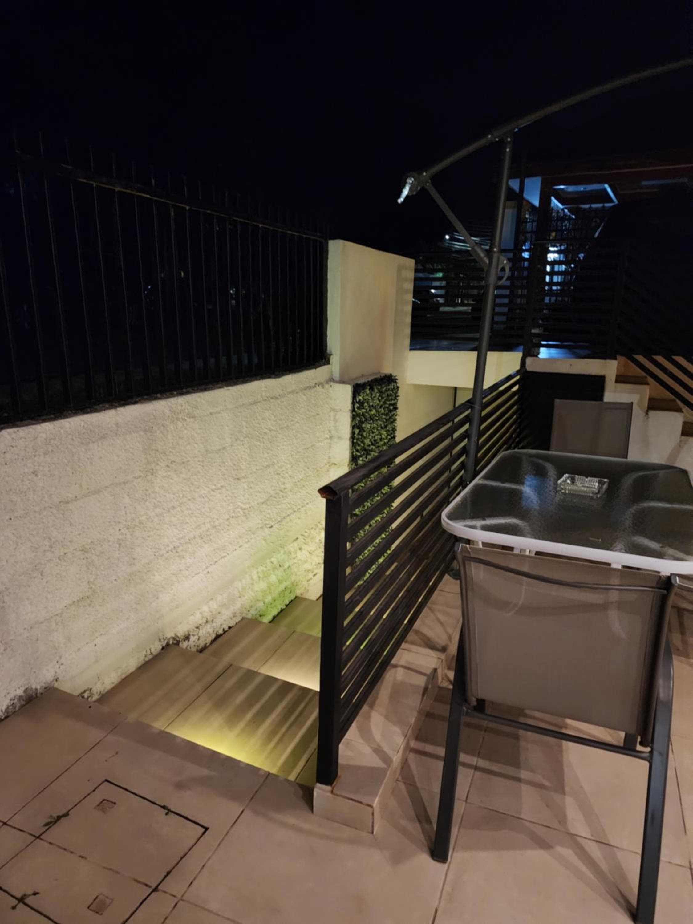 Lomas Suites