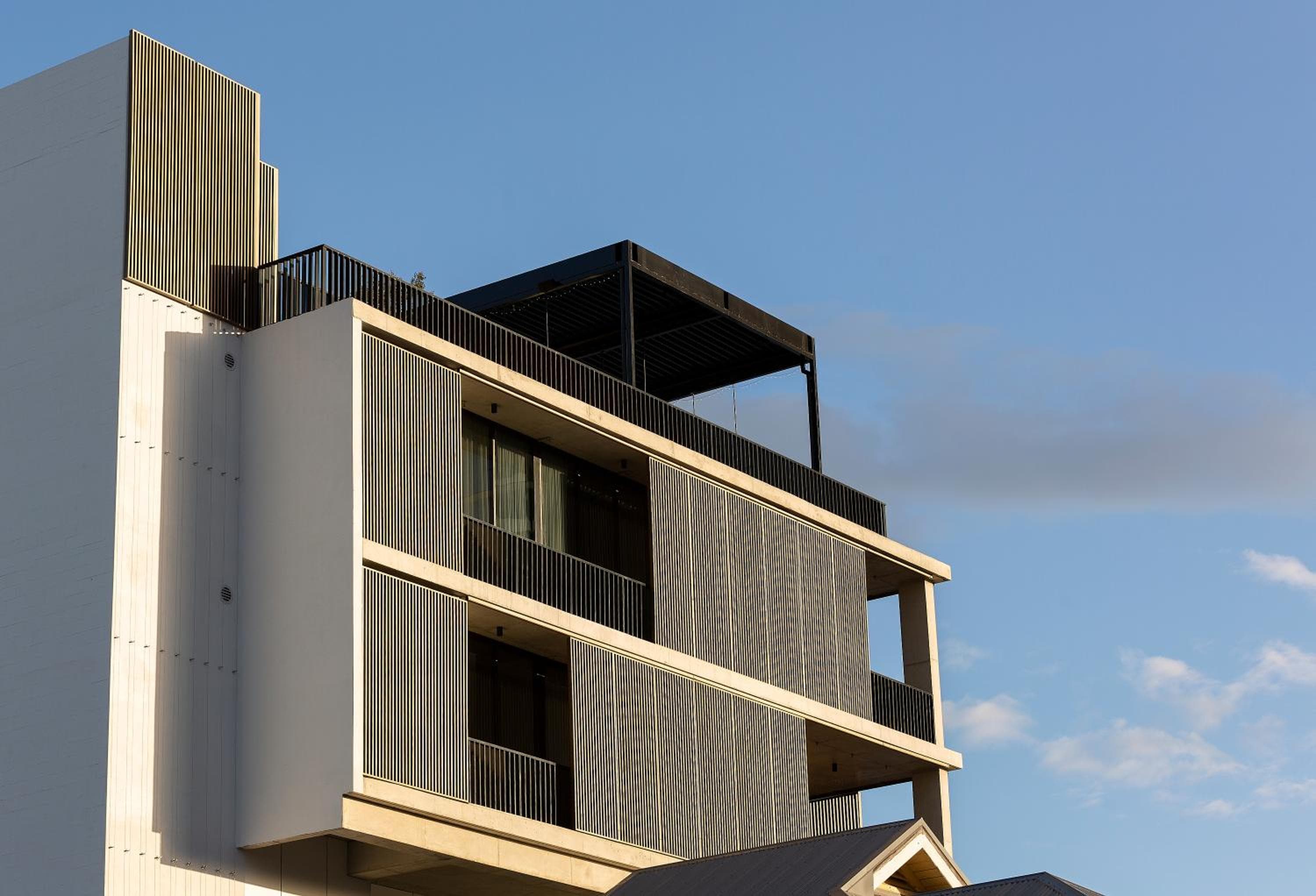 Alfred & Turner Apartments, Luxury 2 Bedroom Condos in the heart of the Valley