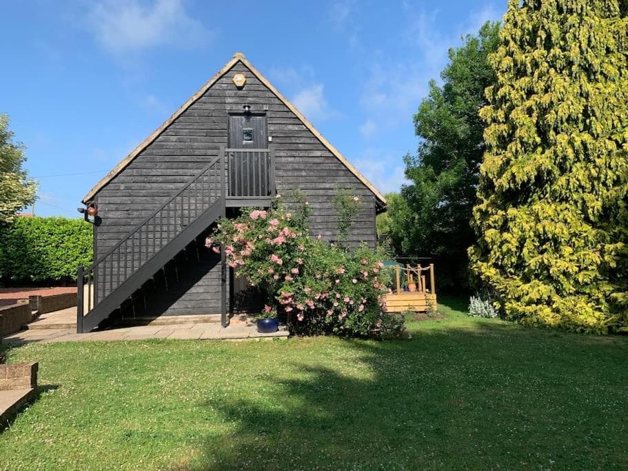Attractive 2 storey, 2 bedroom barn in Long Melford