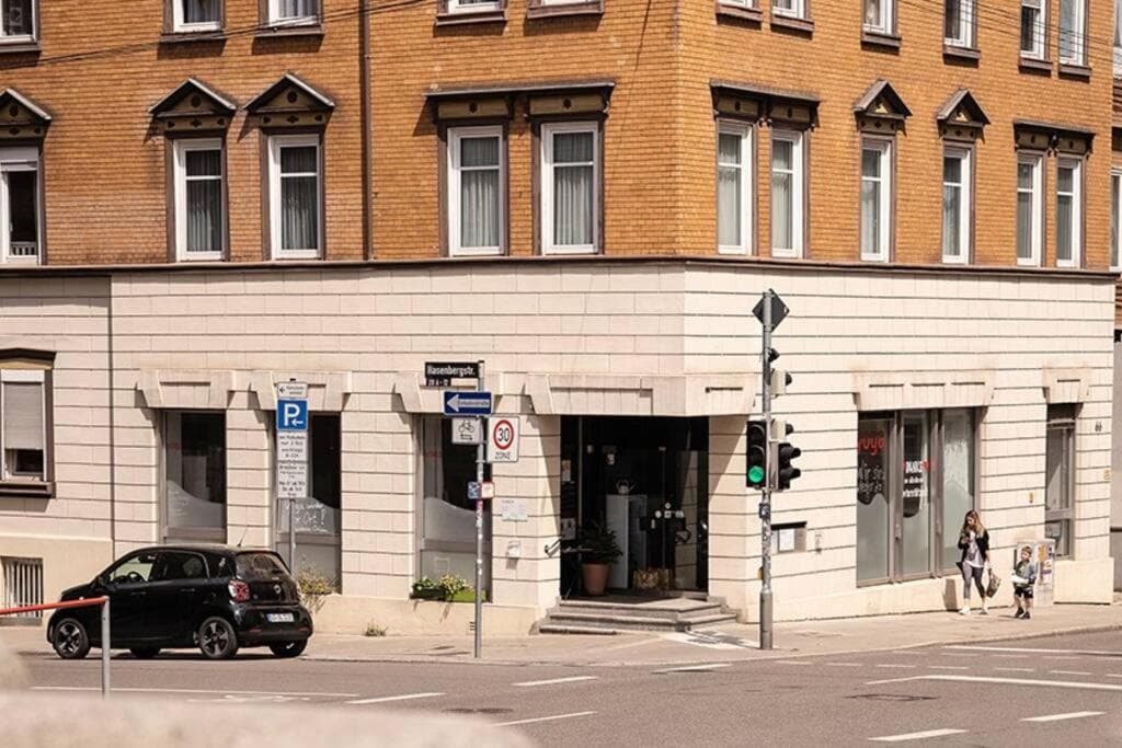 Superschönes Studio LUNCA 220qm in Stuttgart West