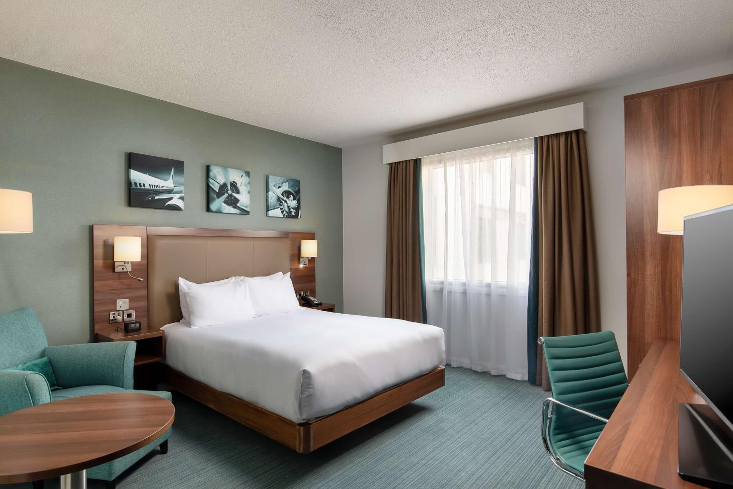Hilton Garden Inn London Heathrow Airport 4
