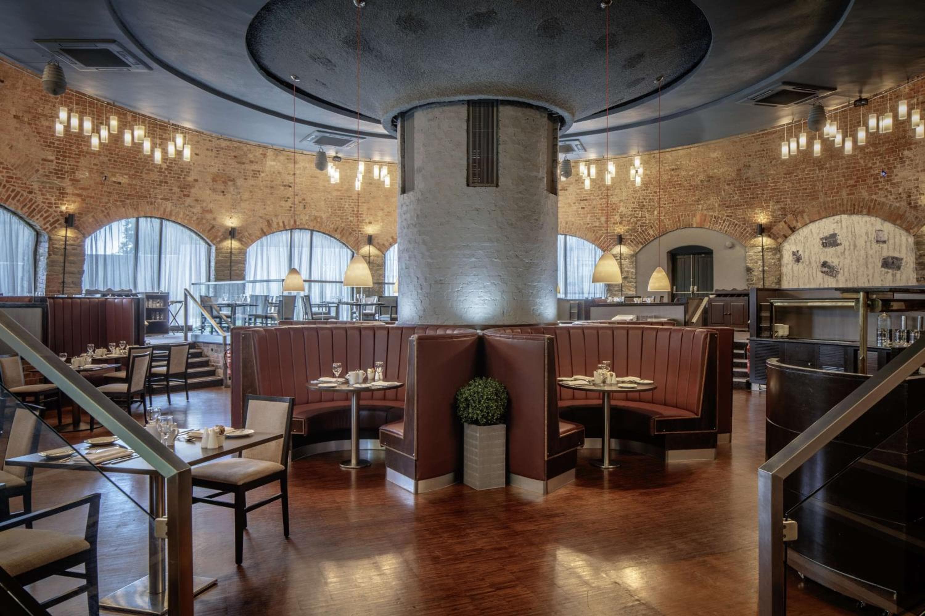 DoubleTree by Hilton Bristol City Centre 3
