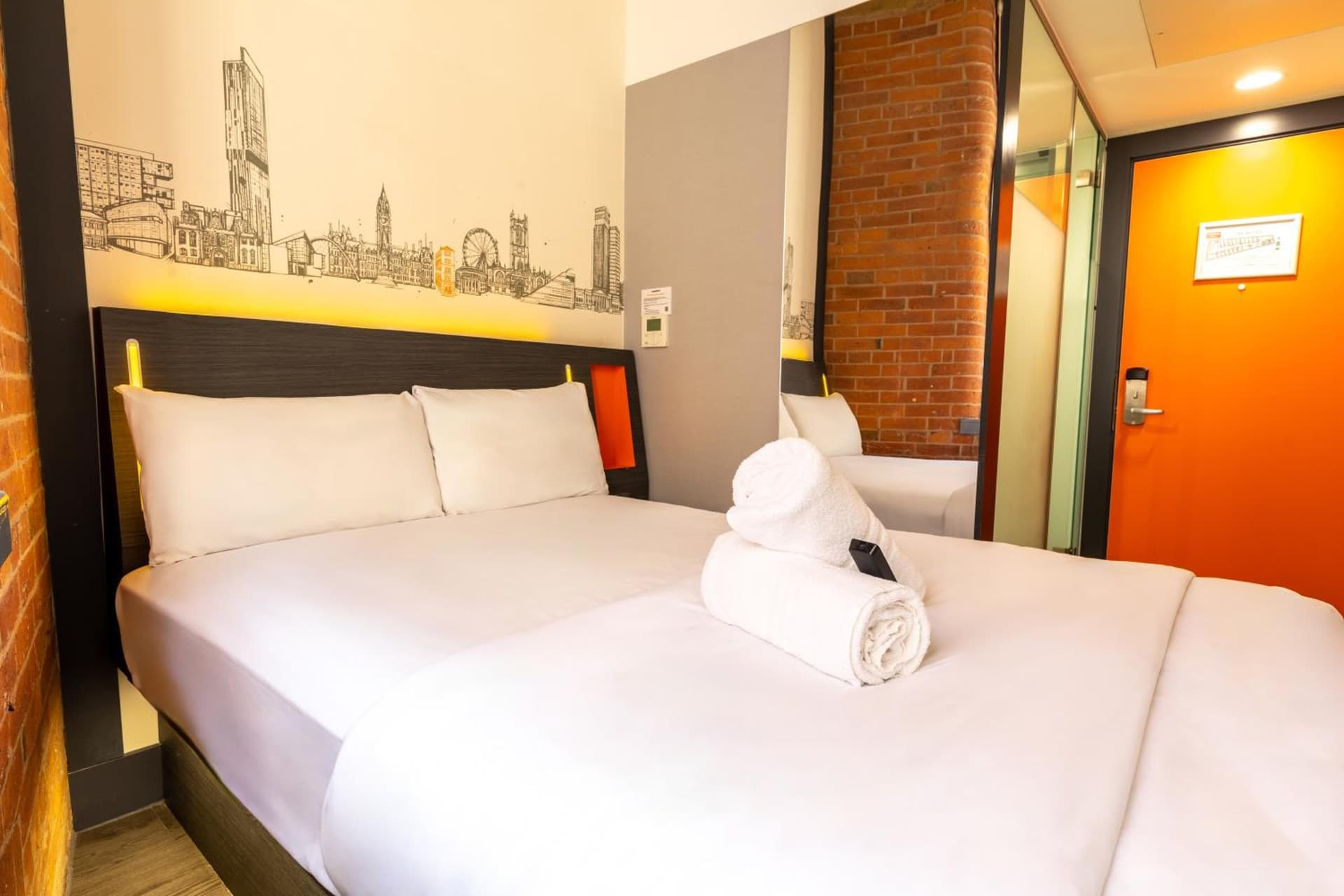 easyHotel Manchester 5