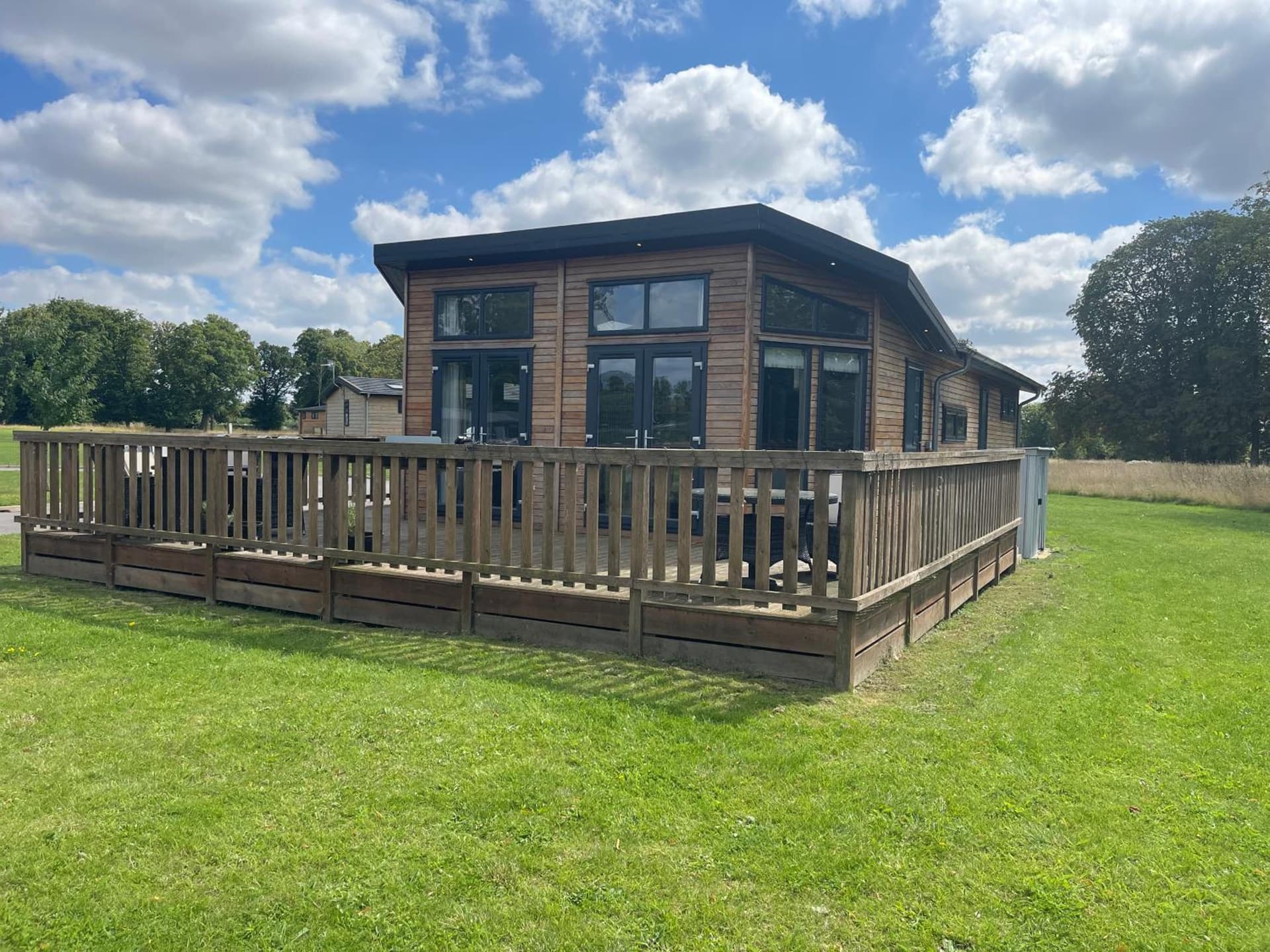 Glasshouse hot tub lodge
