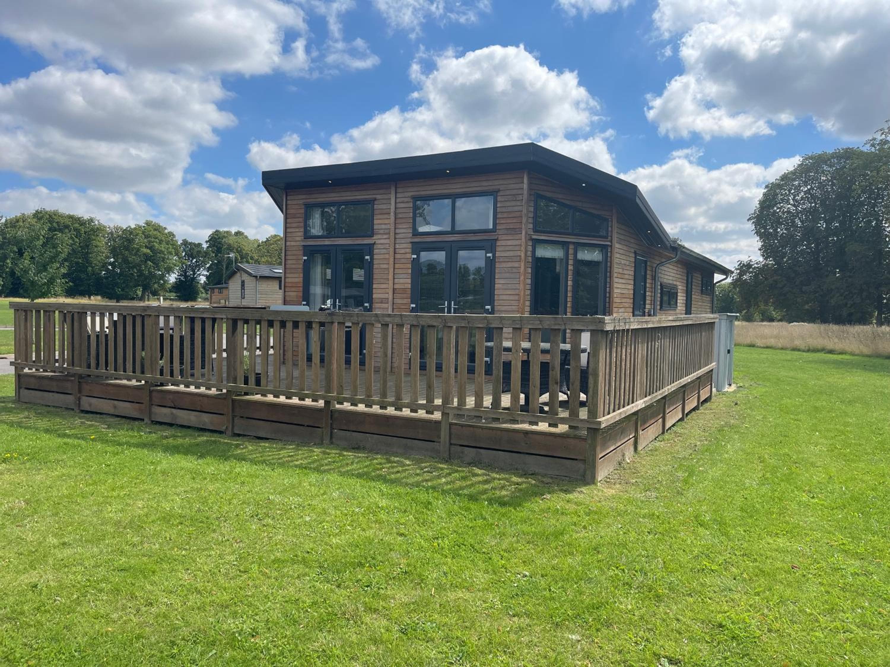 Glasshouse hot tub lodge