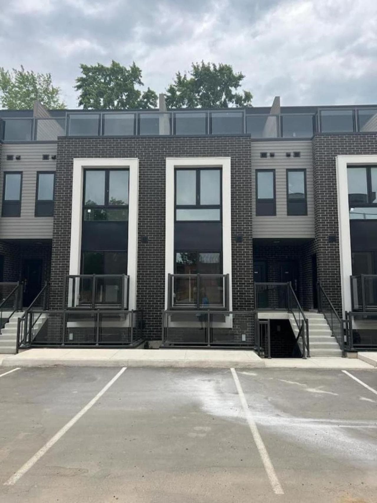 Stylish Townhome Gem with Several Amenities Just Minutes To The Falls