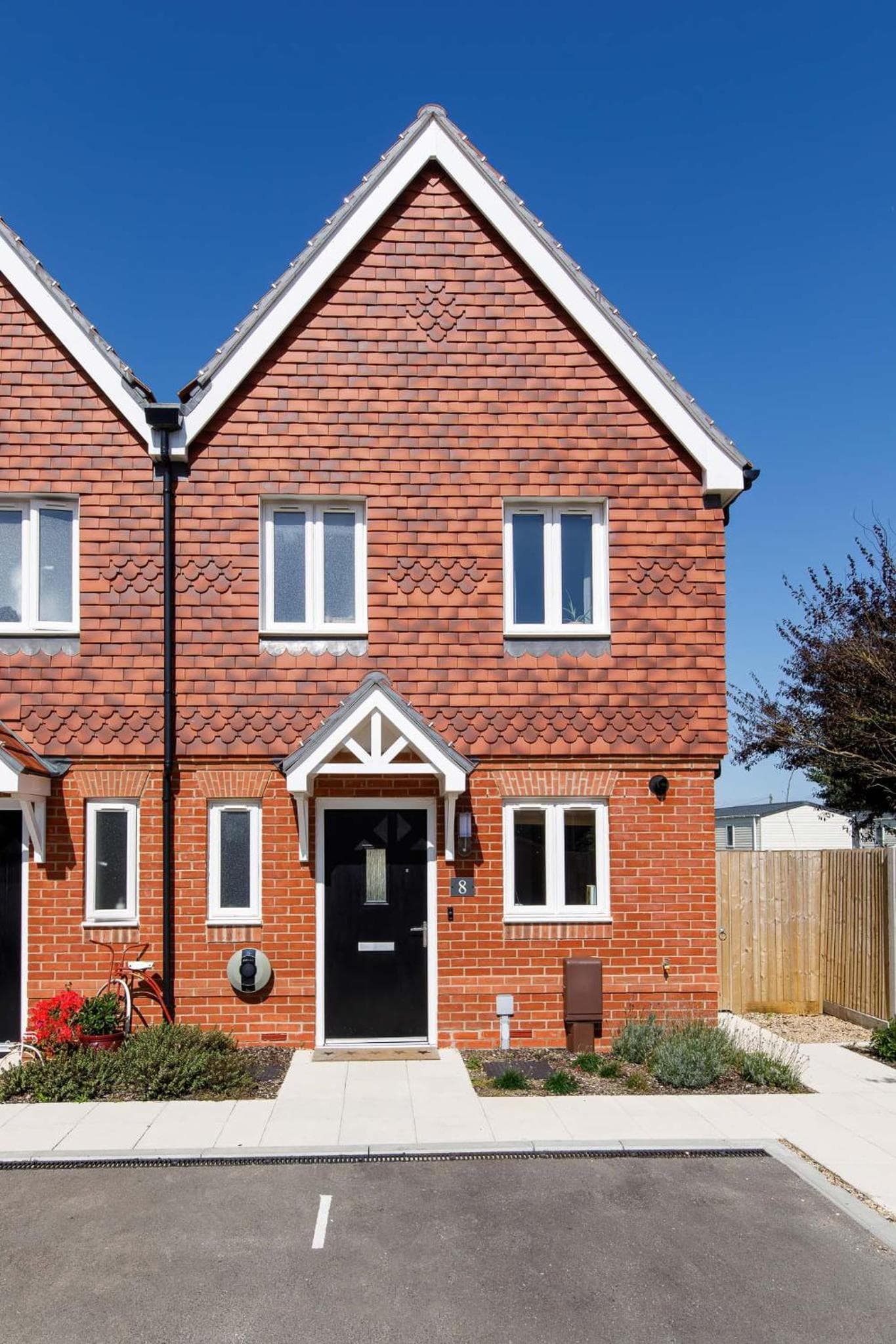 Sanderling House, with parking - walk to beach