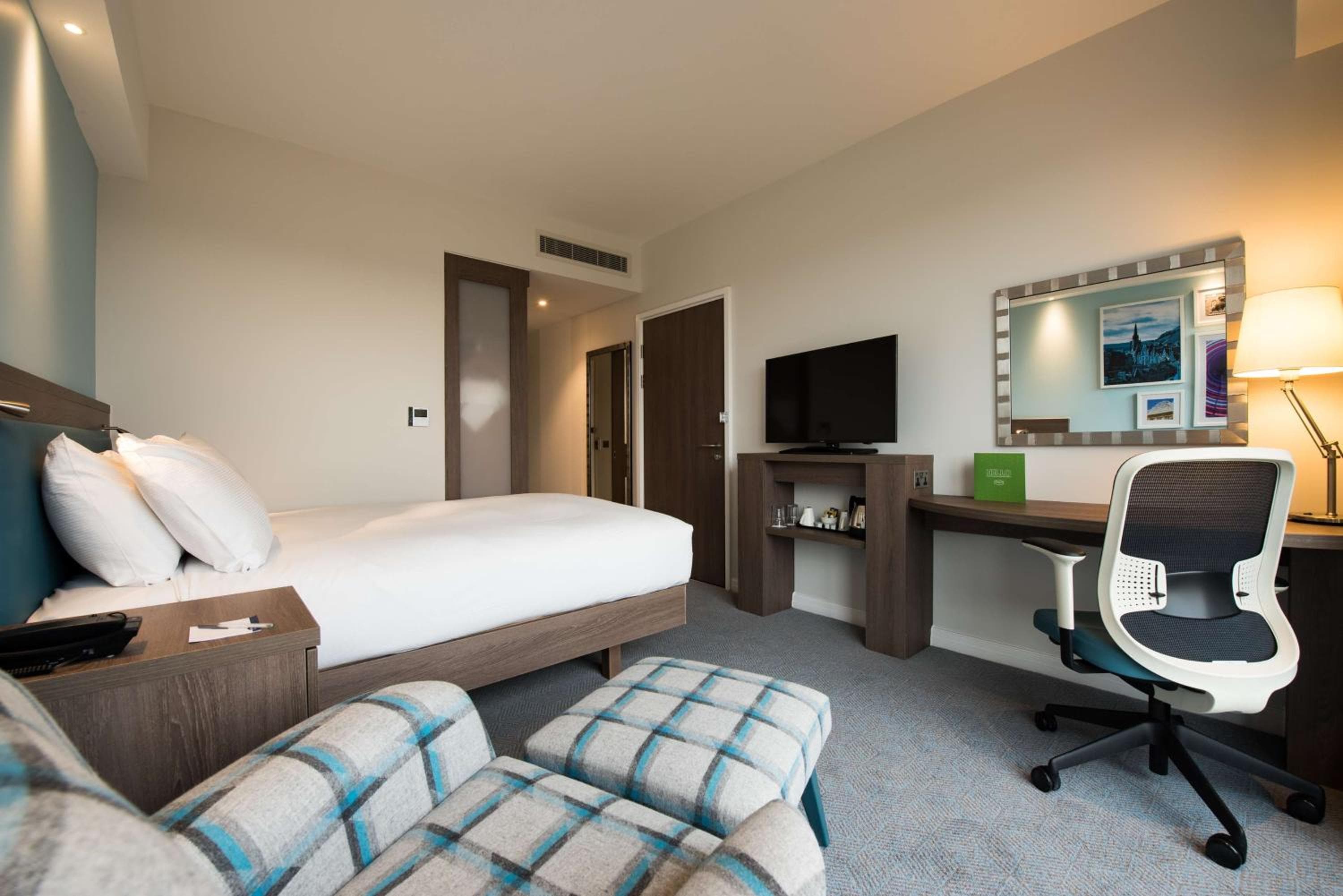Hampton By Hilton Edinburgh West End 2