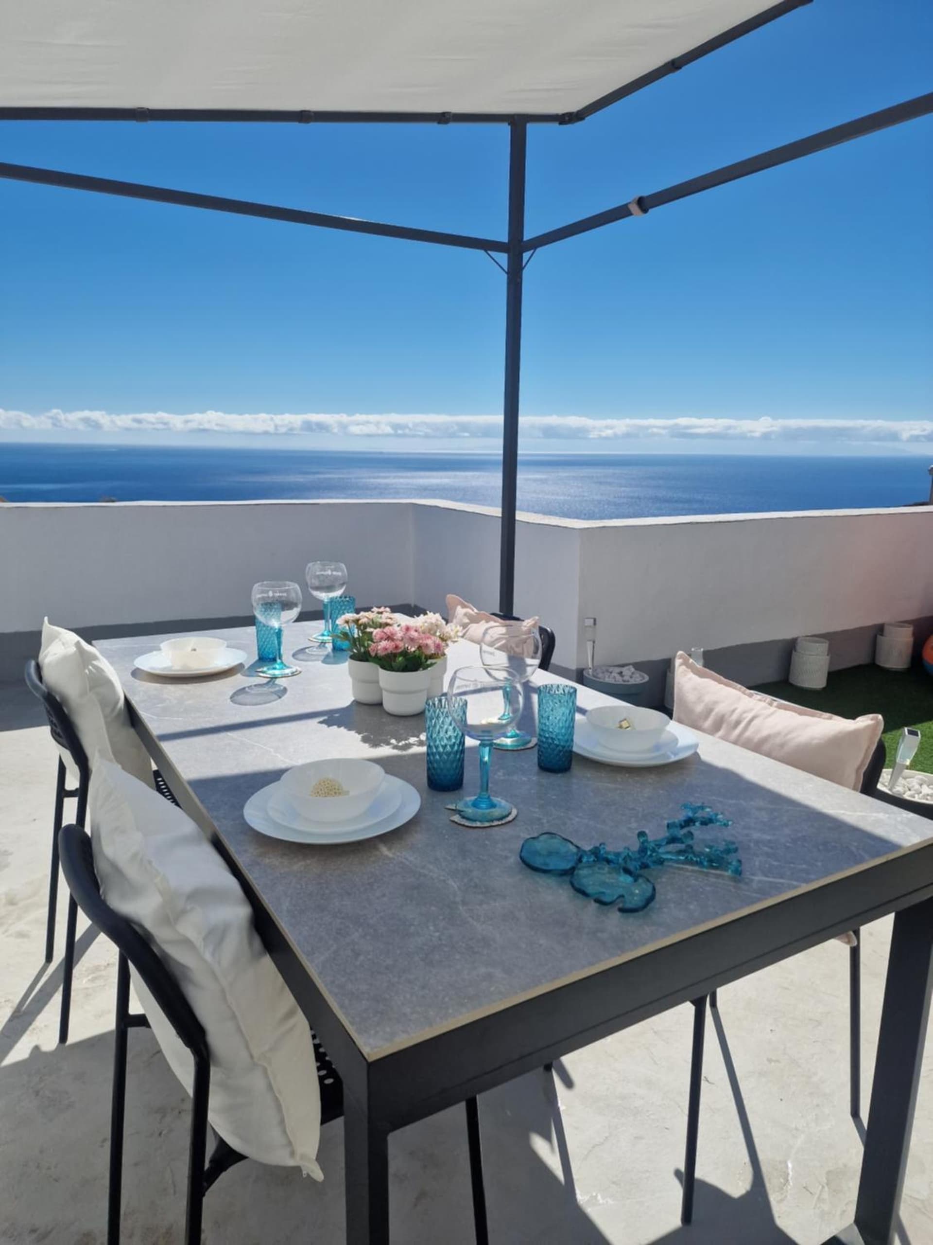 Casas de Micaela-Ático con Terraza o Cueva con Piscina