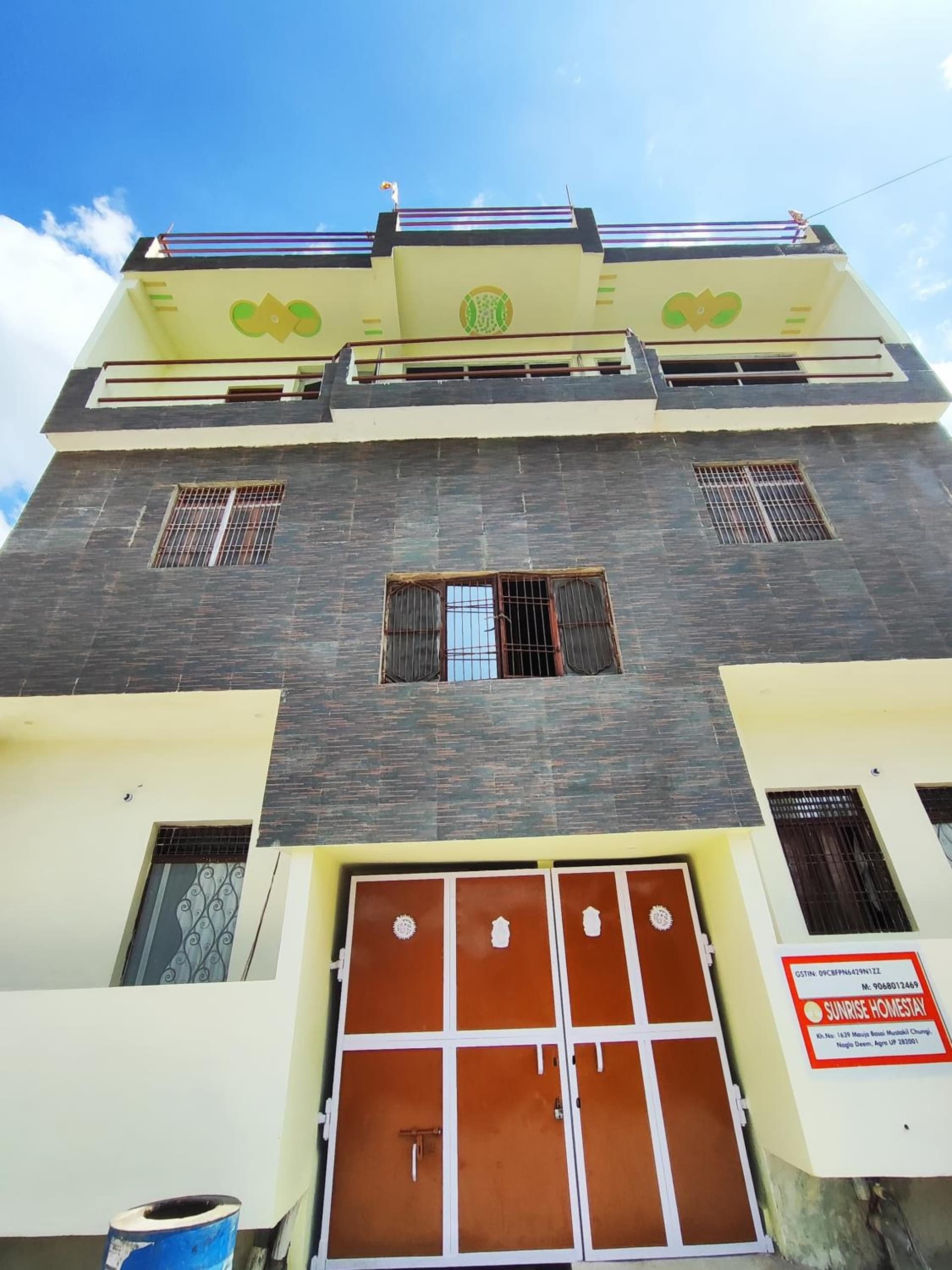 Sunrise Homestay Agra Near Taj Mahal