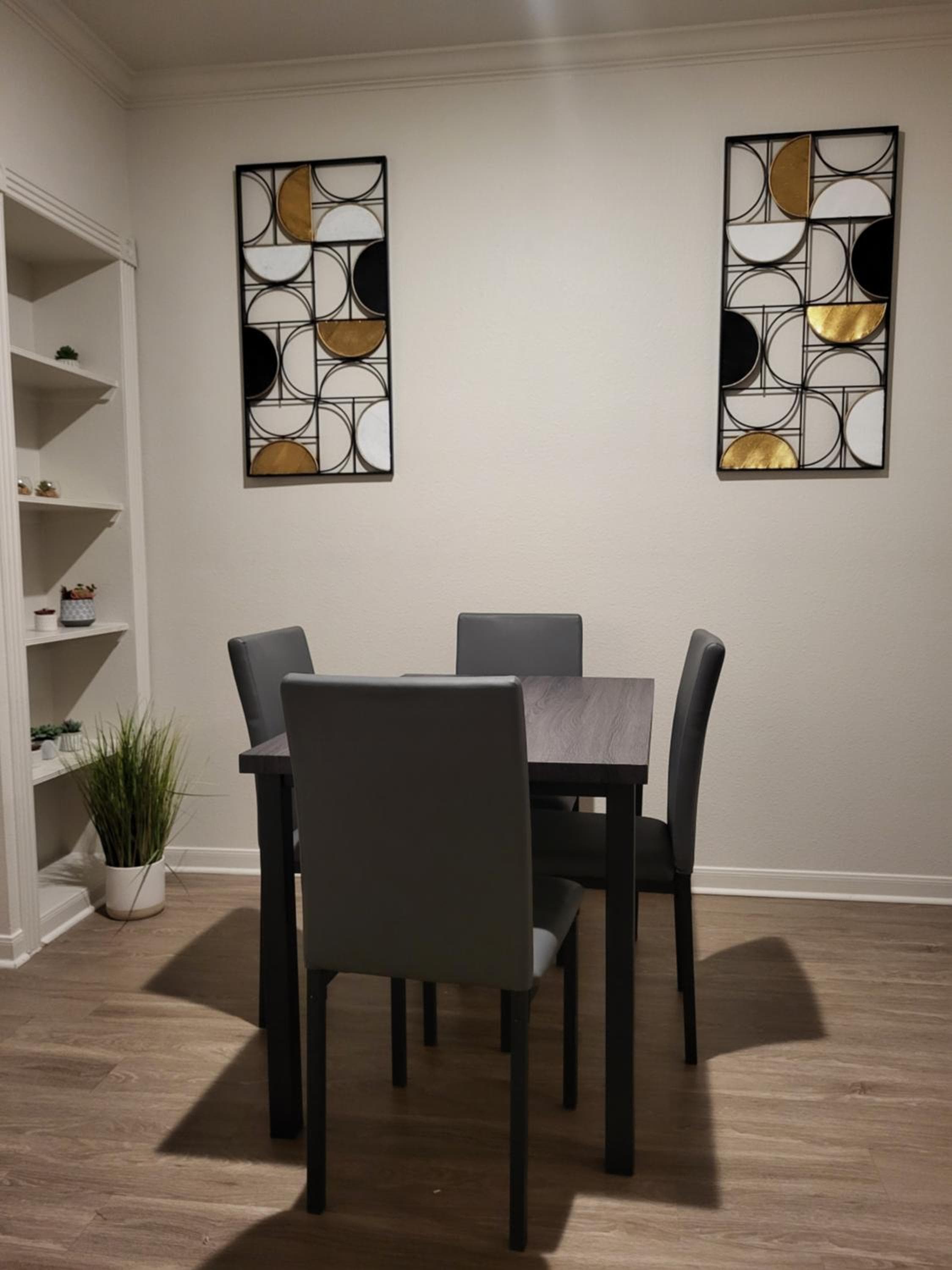 Downtown Dallas 2bd free parking
