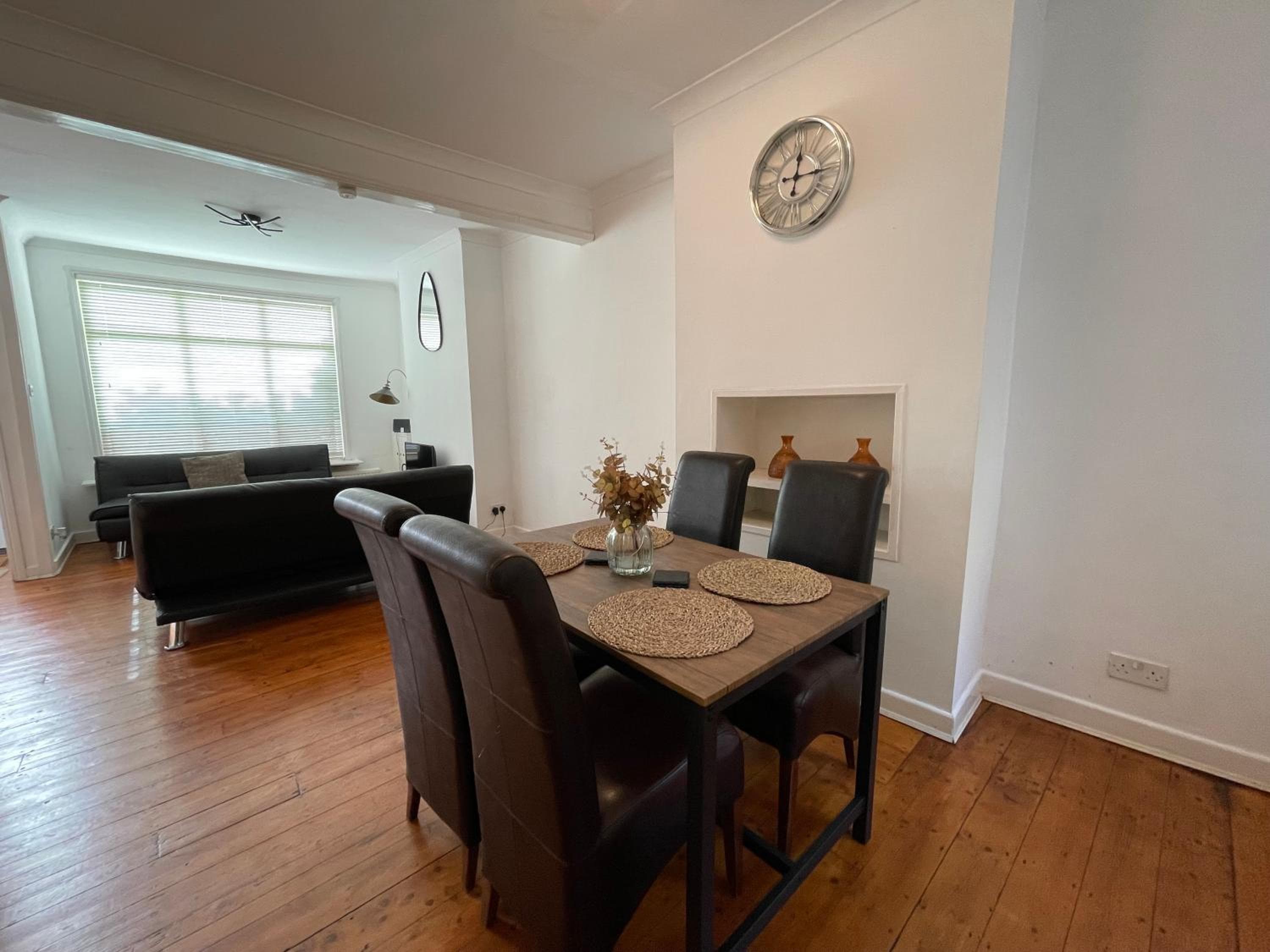 A lovely Three bedroom house in Windsor