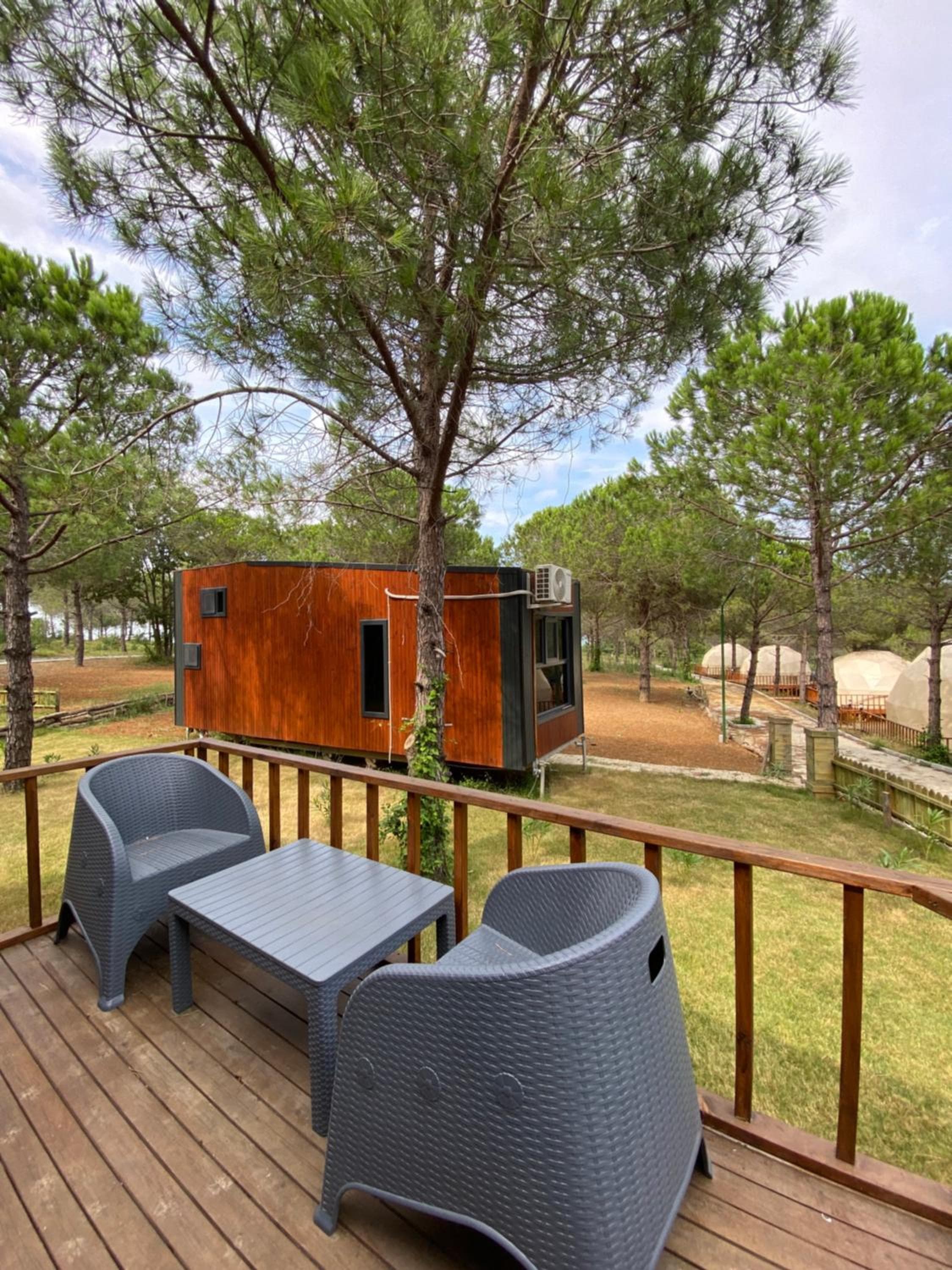 Golifehouses