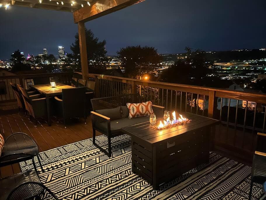 City Skyline - Outside decks - Contemporary