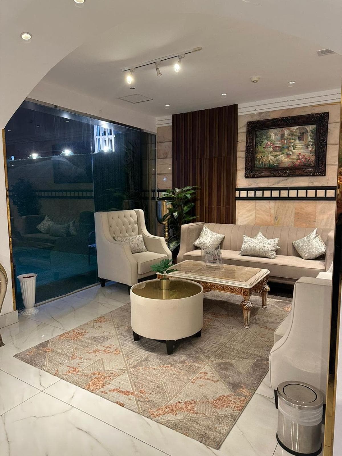 Diva Serviced Apartments