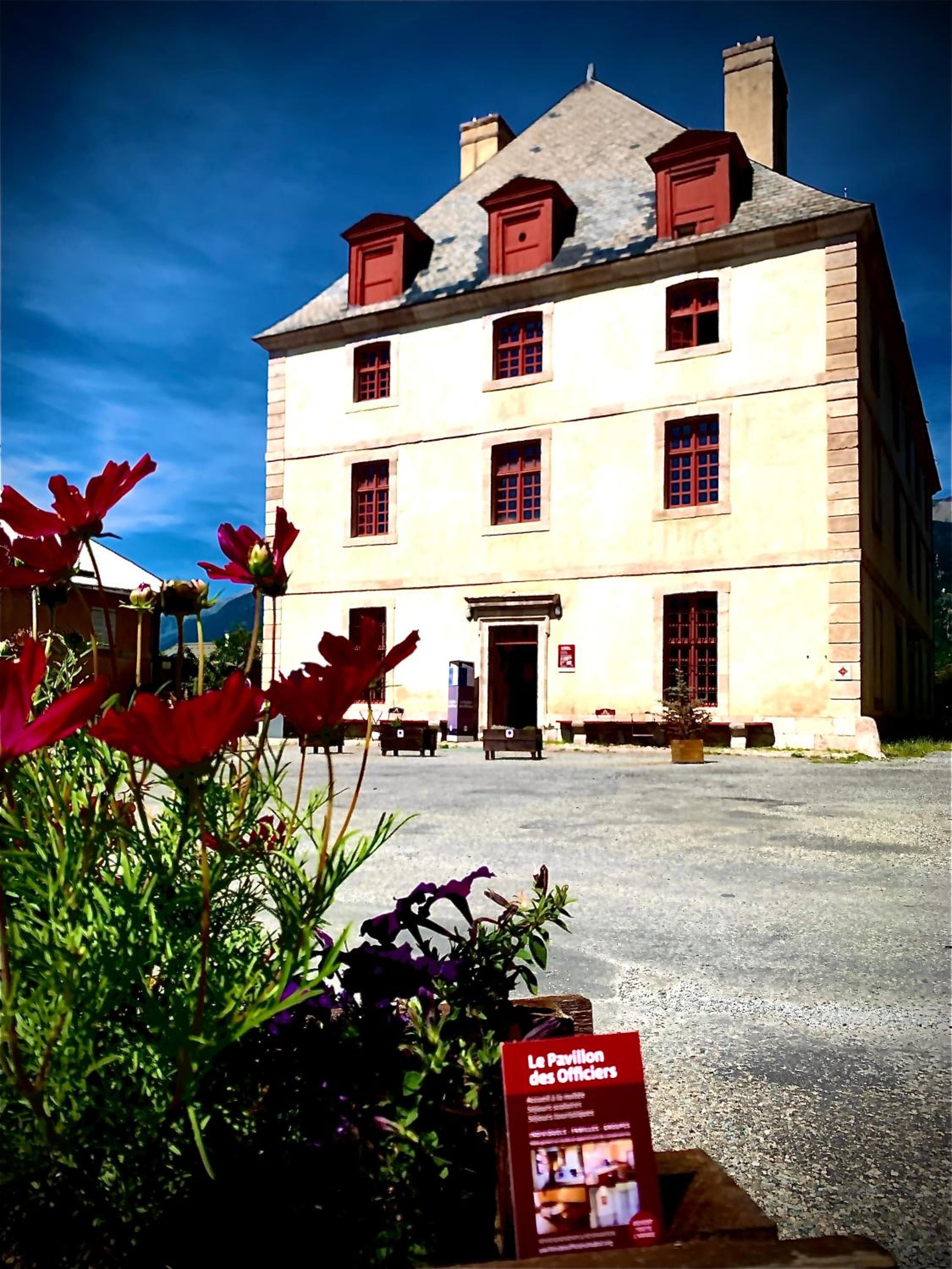 Le Pavillon des Officiers