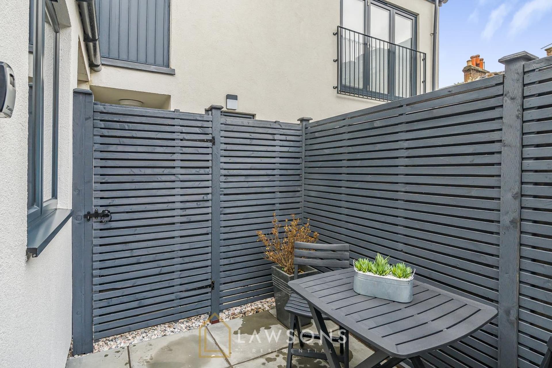 1BR Apartment, Walk to Shops and Windsor Castle