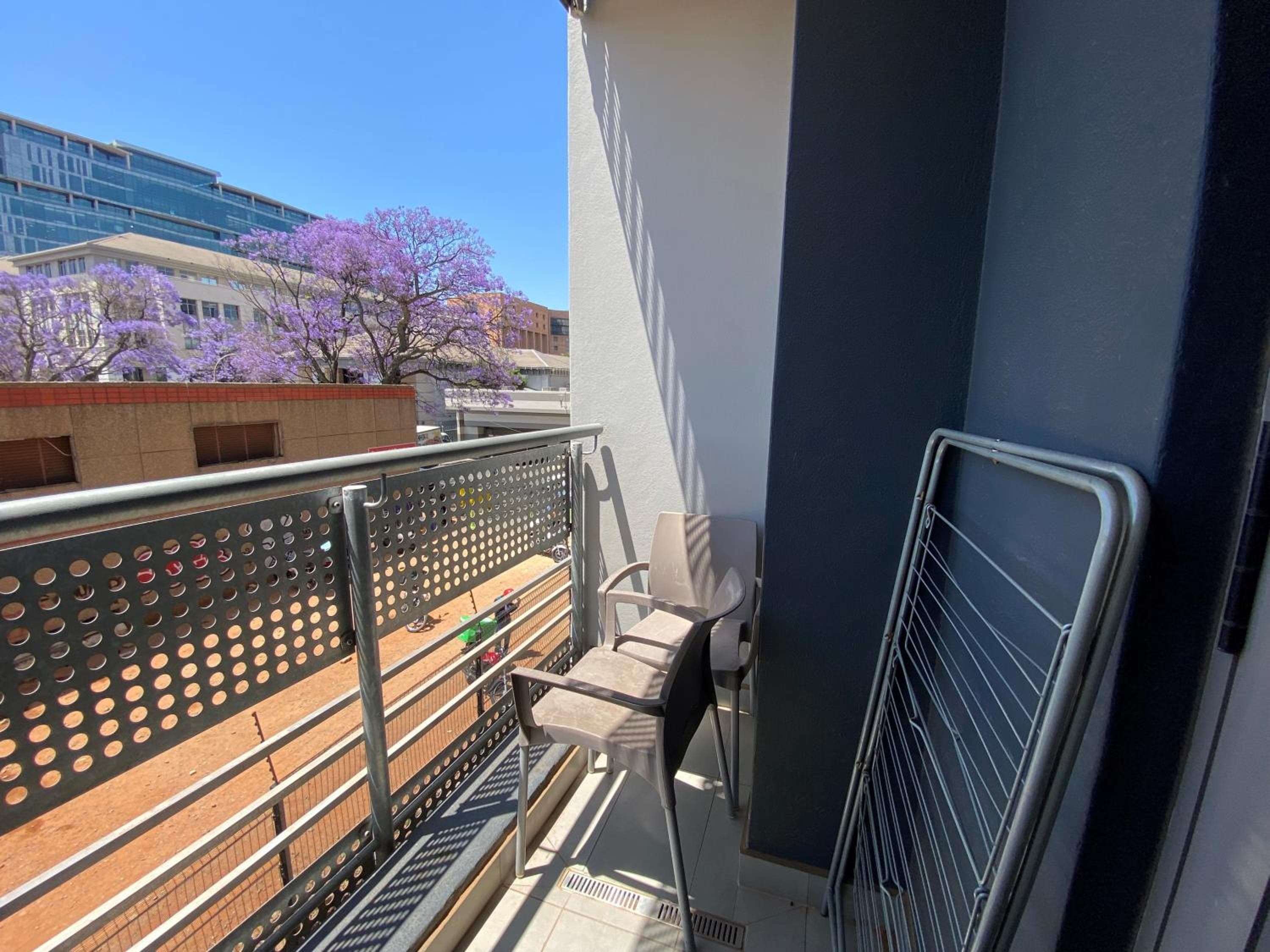 Easy Stay - The Median Rosebank