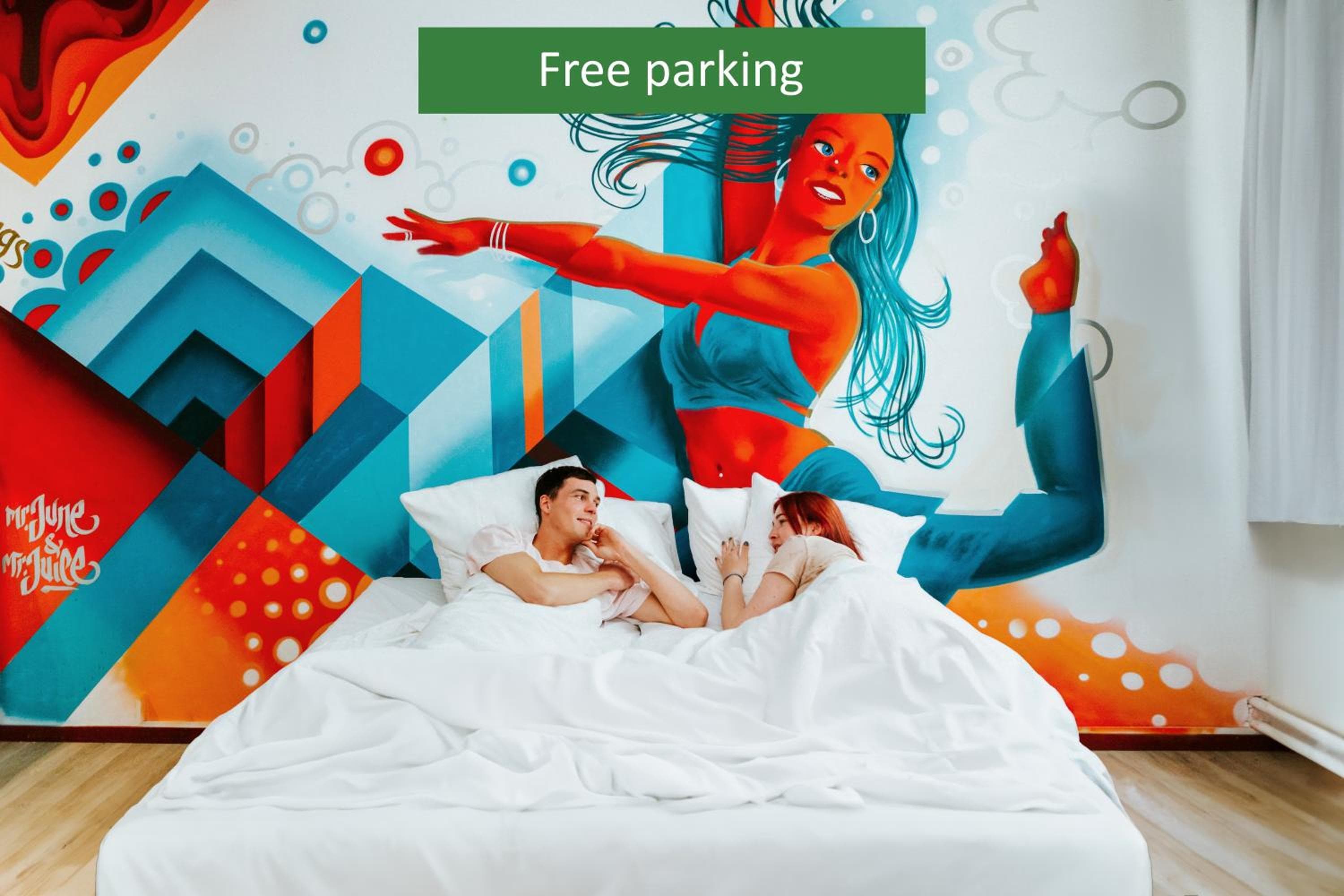Amsterdam Teleport Hotel - Free Parking