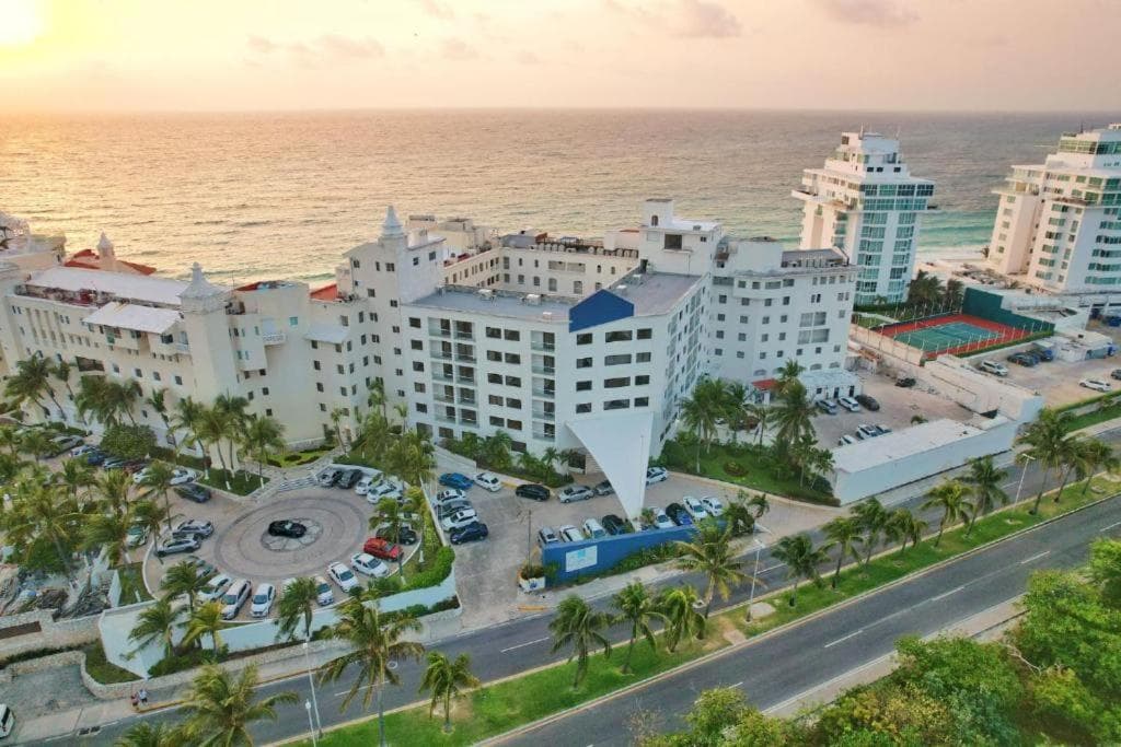 Beachfront Studio With Ocean View