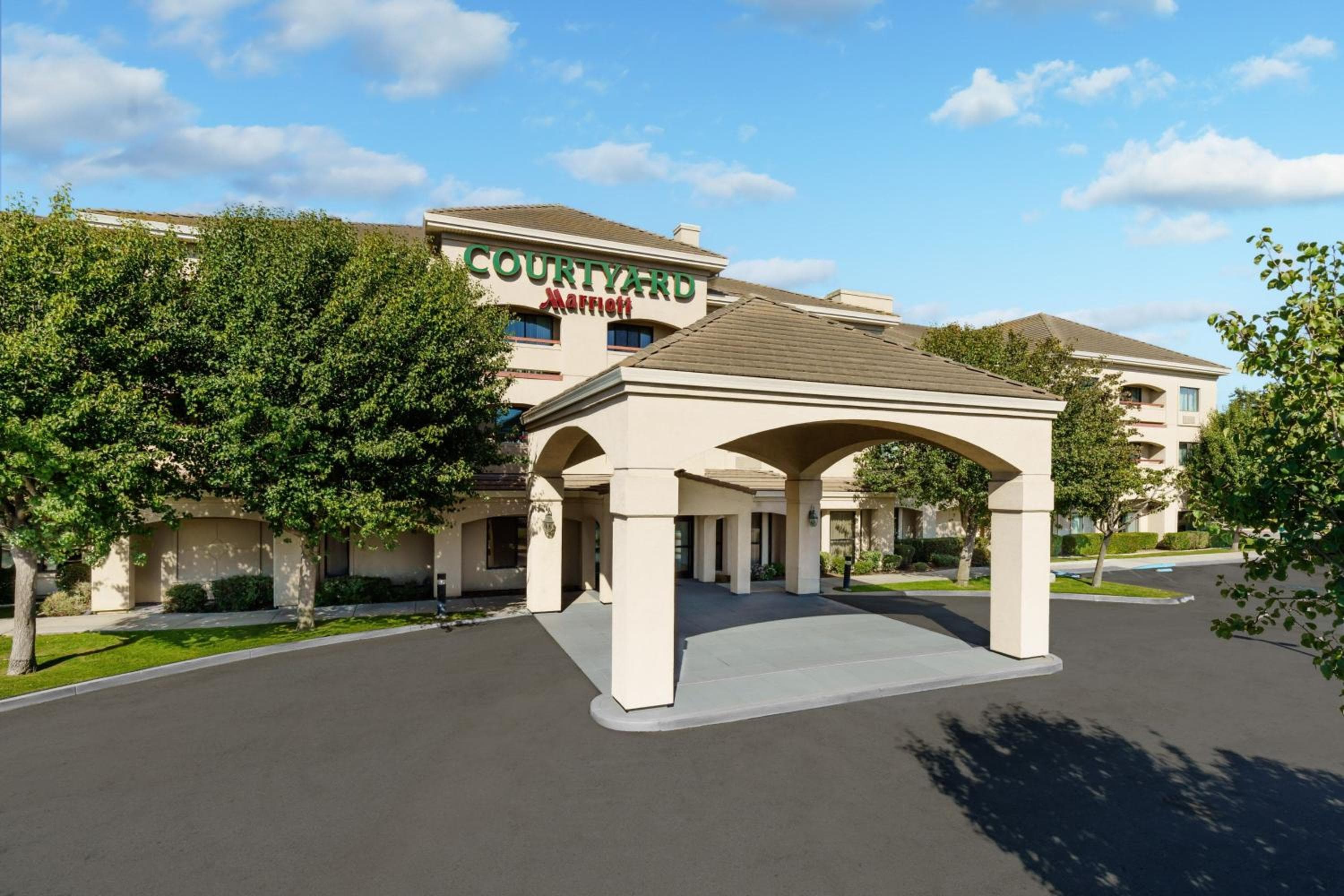 Courtyard By Marriott Salinas Monterey
