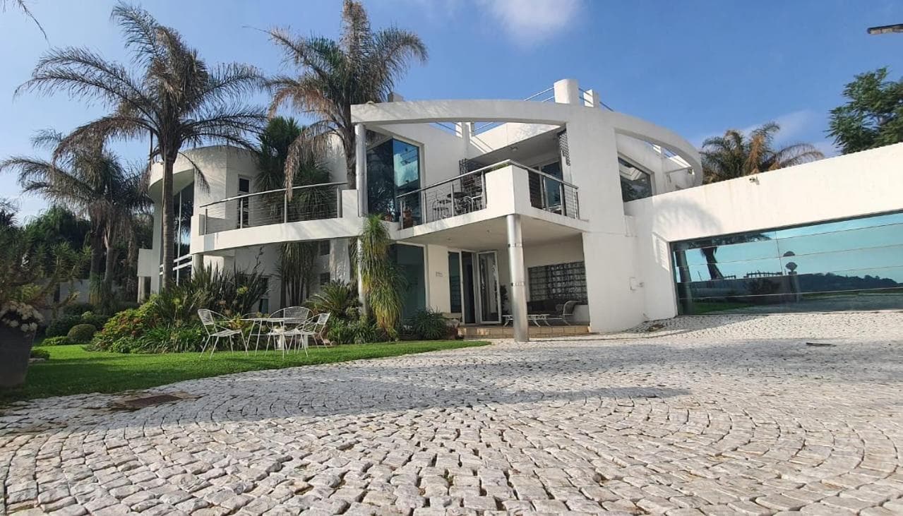 Blue Oasis Apartments