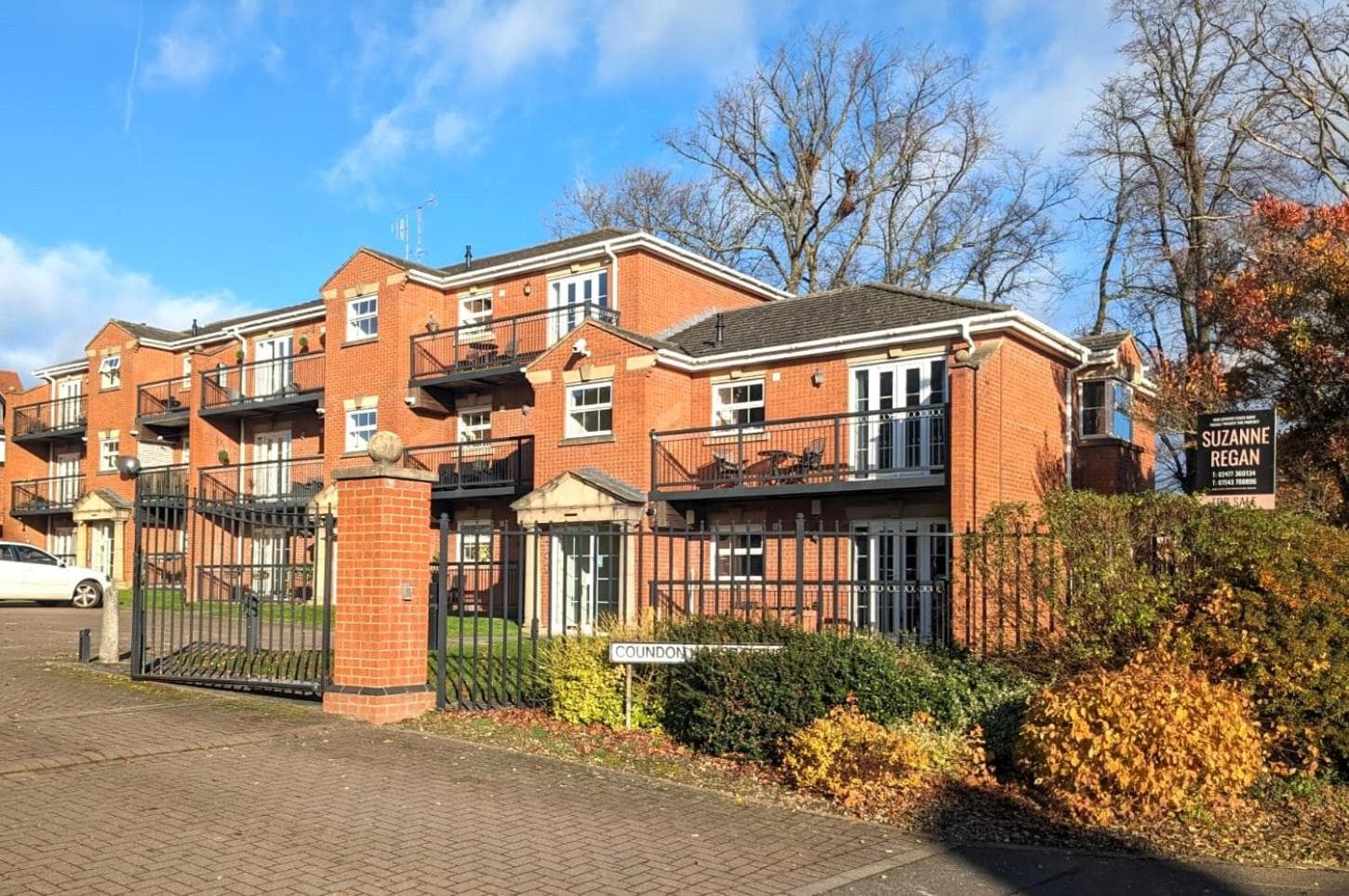 Superb Modern Apartment, FREE Secure Parking!