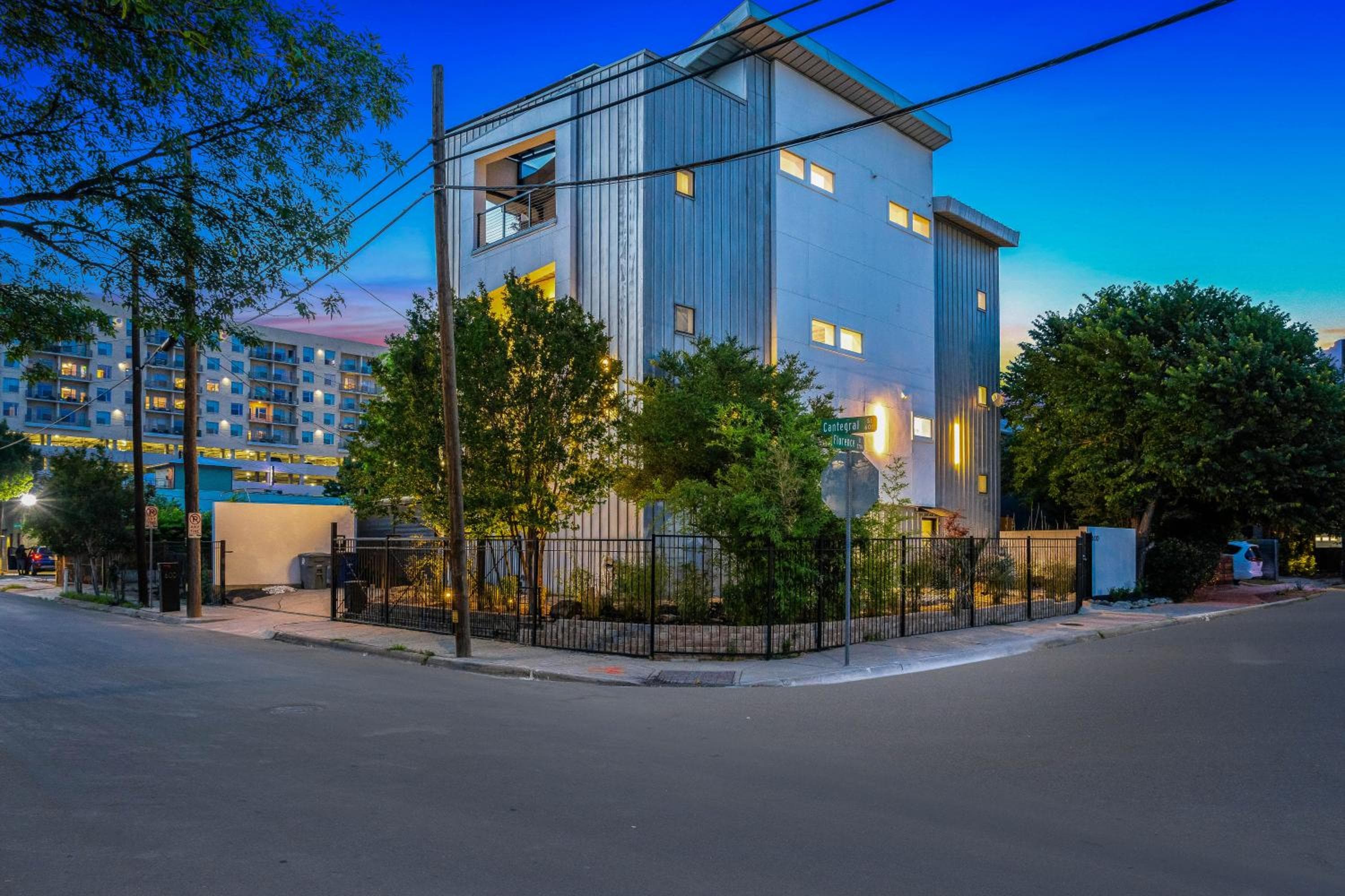 Ellum House