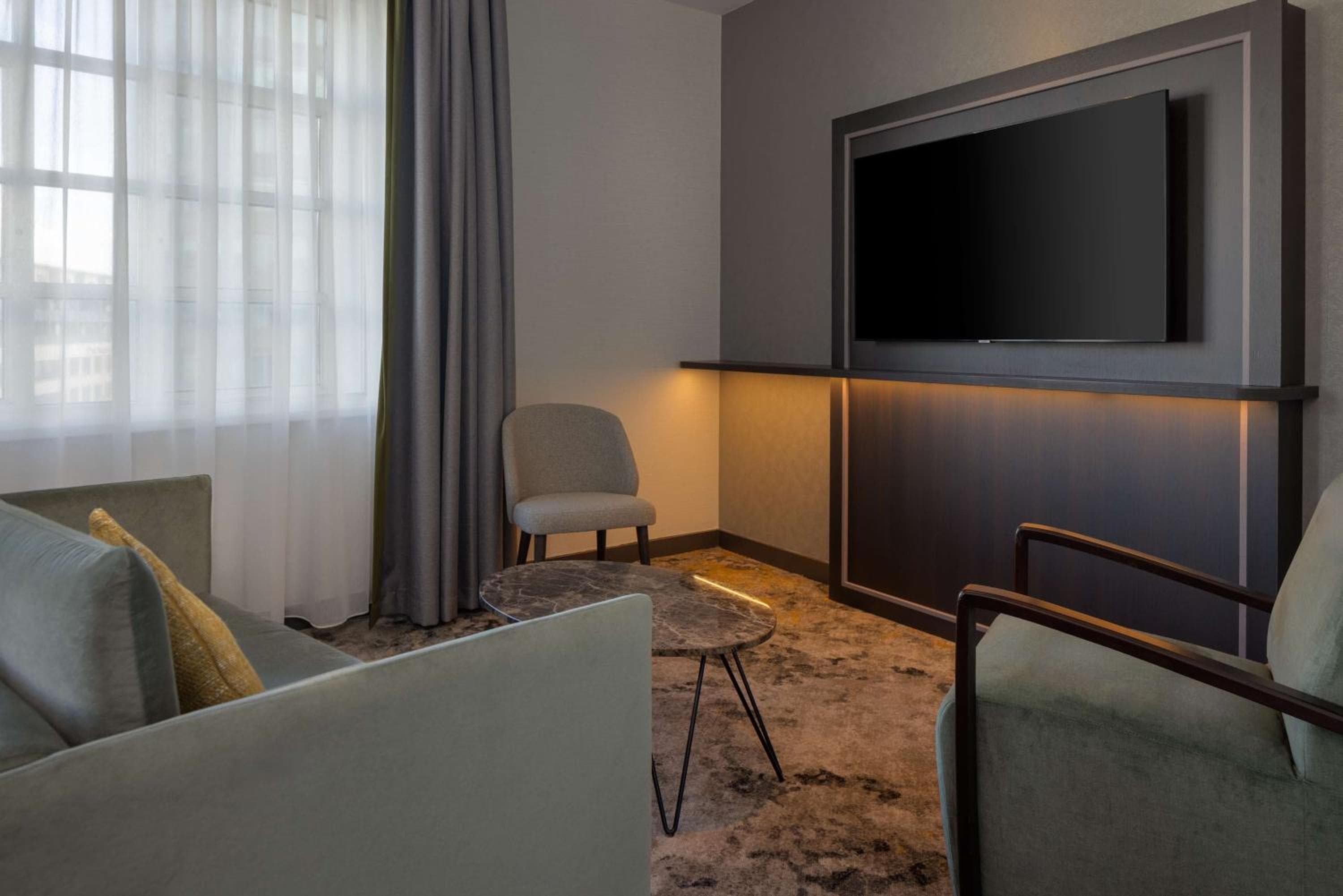 Hilton Cardiff 5