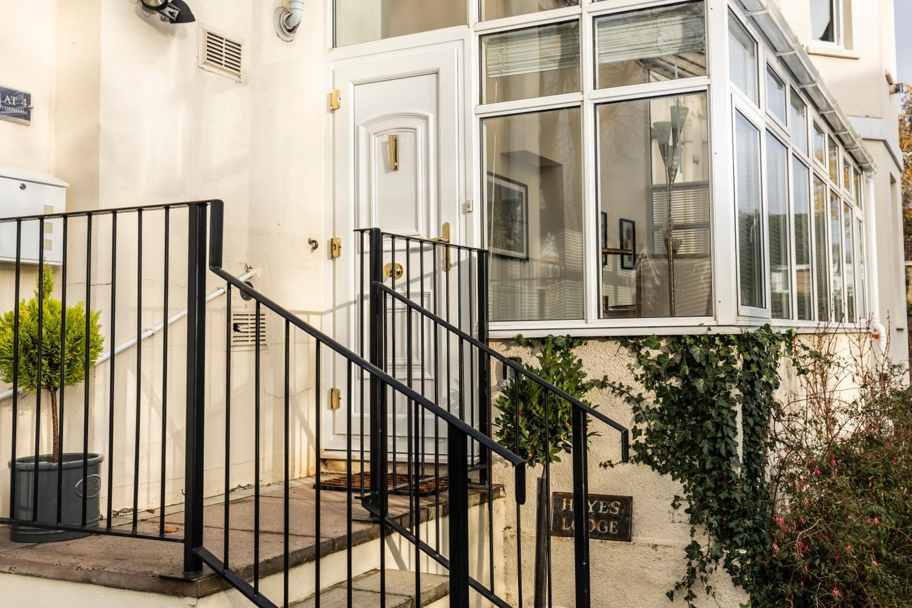 10 Sydenham - By Luxury Apartments