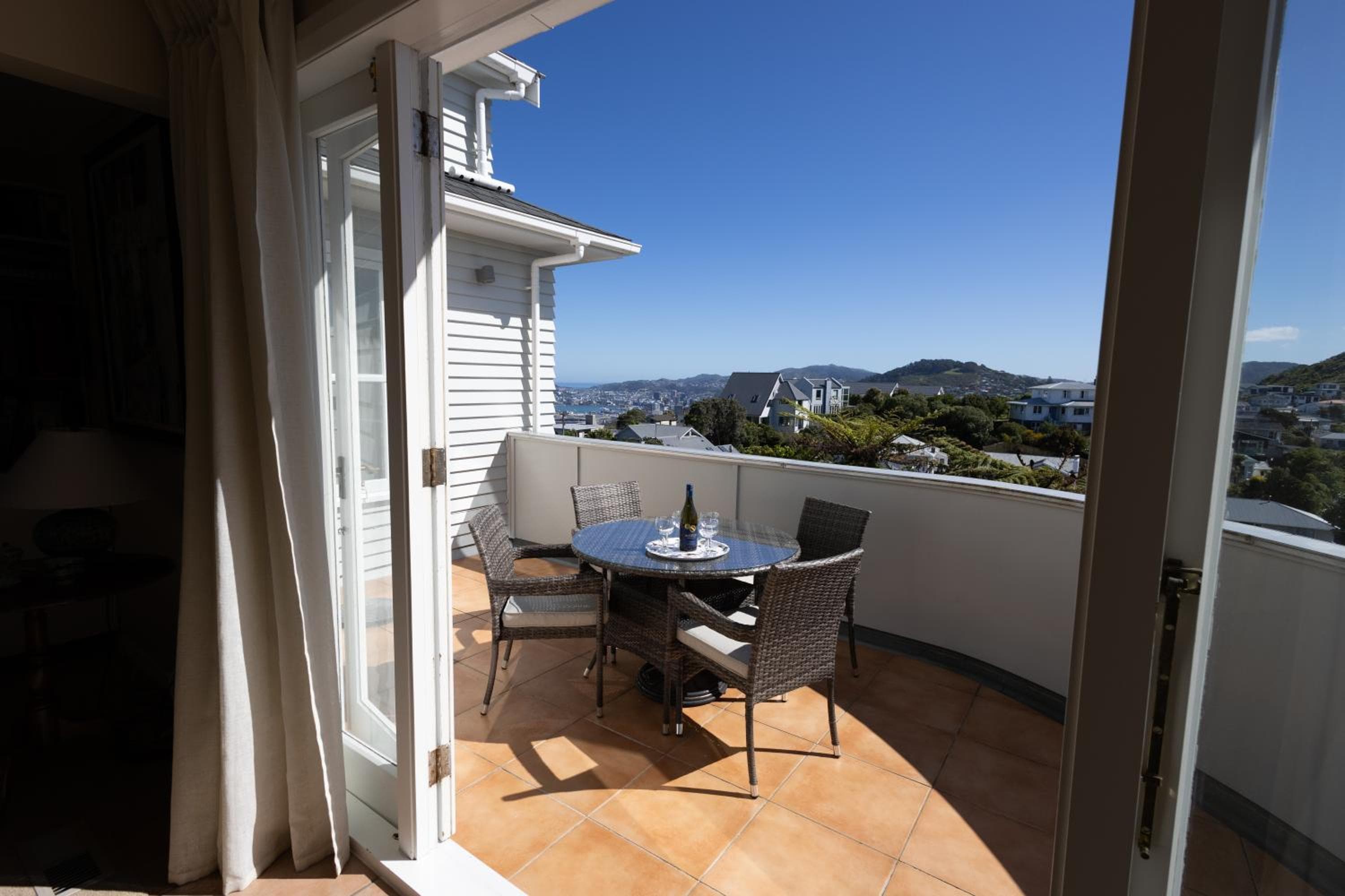 Khandallah Harbour View BnB