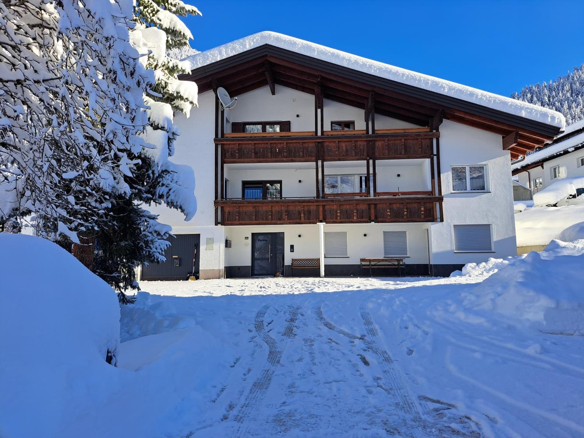 Rovina Apartments